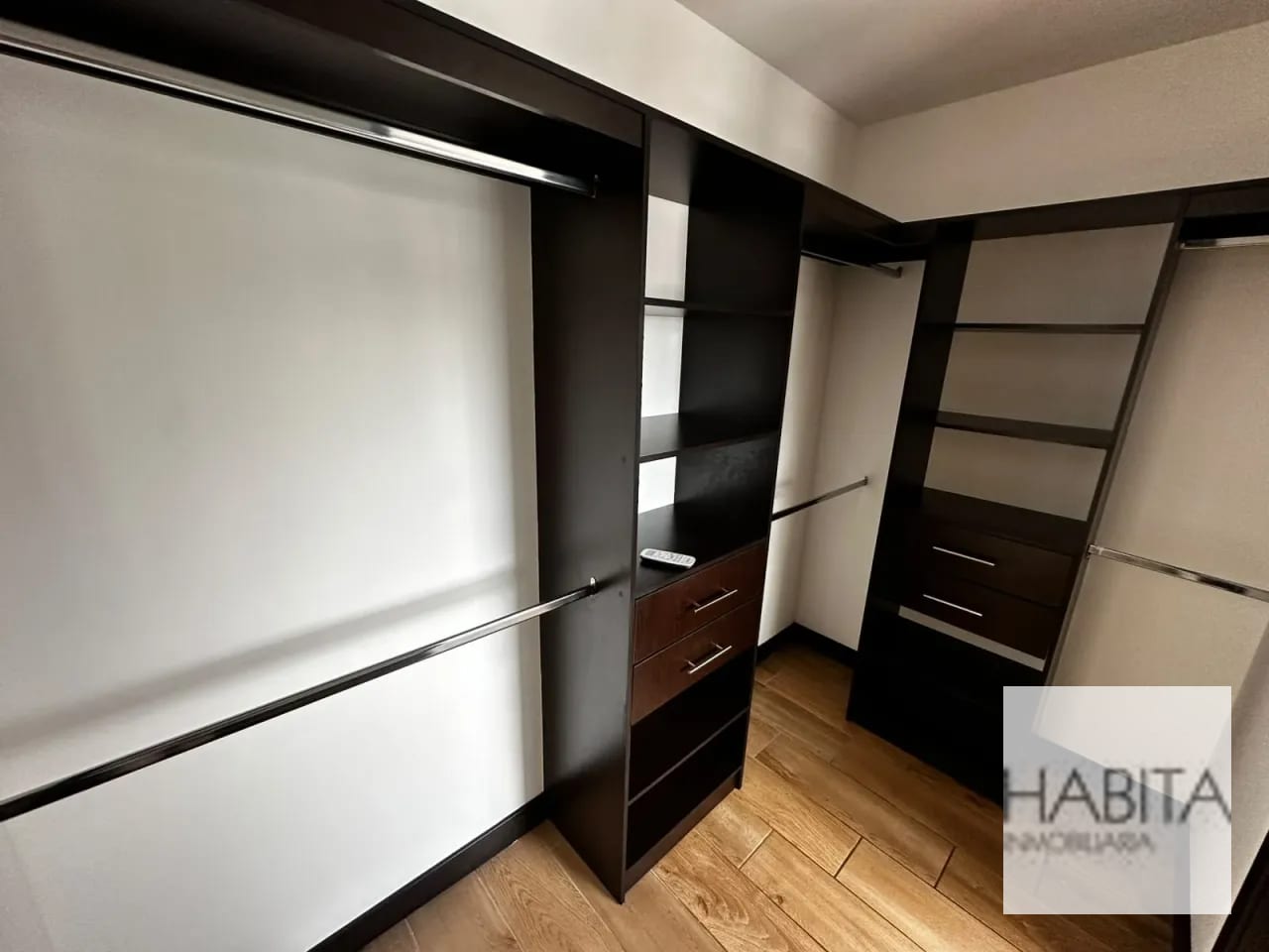 Apartamento en zona 10 Edificio Marqués de Oakland — Apartamento en Alquiler en Zona 10, Guatemala, Ciudad — foto 7 de 15