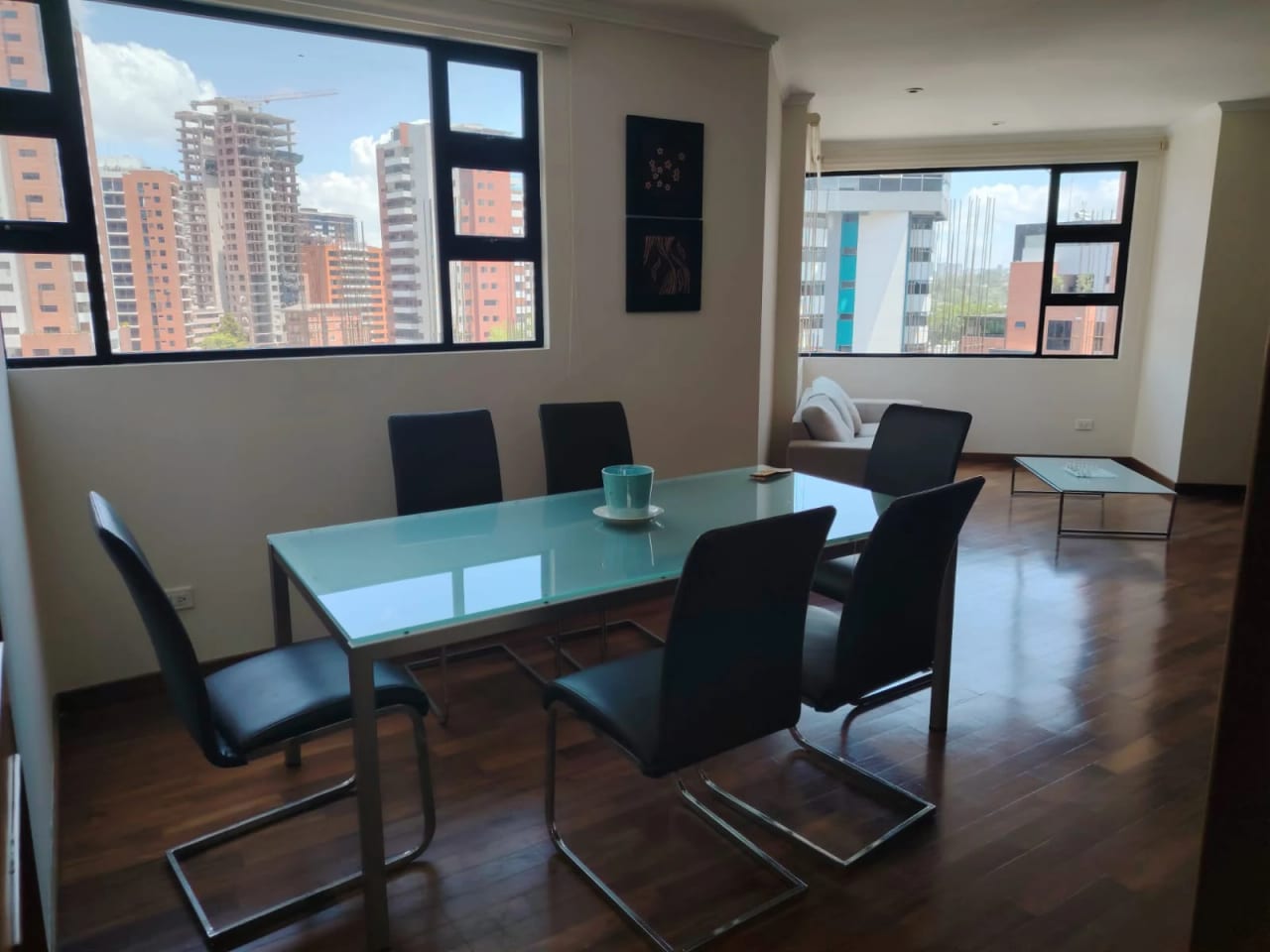 Apartamento en renta semiamueblado en zona 14 — Apartamento en Alquiler en Real de Las Américas, Zona 14, Guatemala, Ciudad — foto 3 de 8