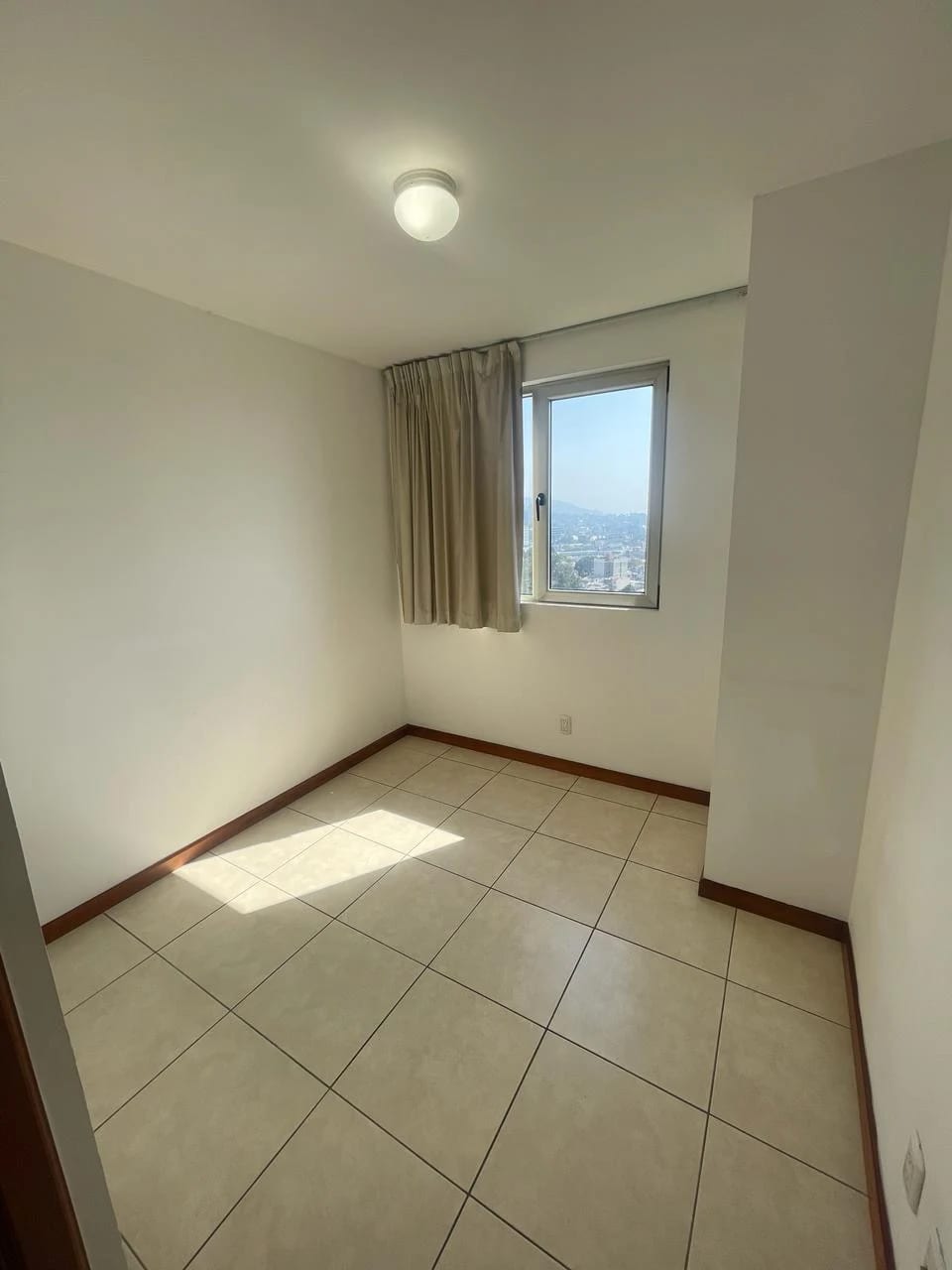 Renta Boticcelli zona 15 3 Hab + Cuarto Servicio — Apartamento en Alquiler en Boticelli, Zona 15, Guatemala, Ciudad — foto 8 de 15