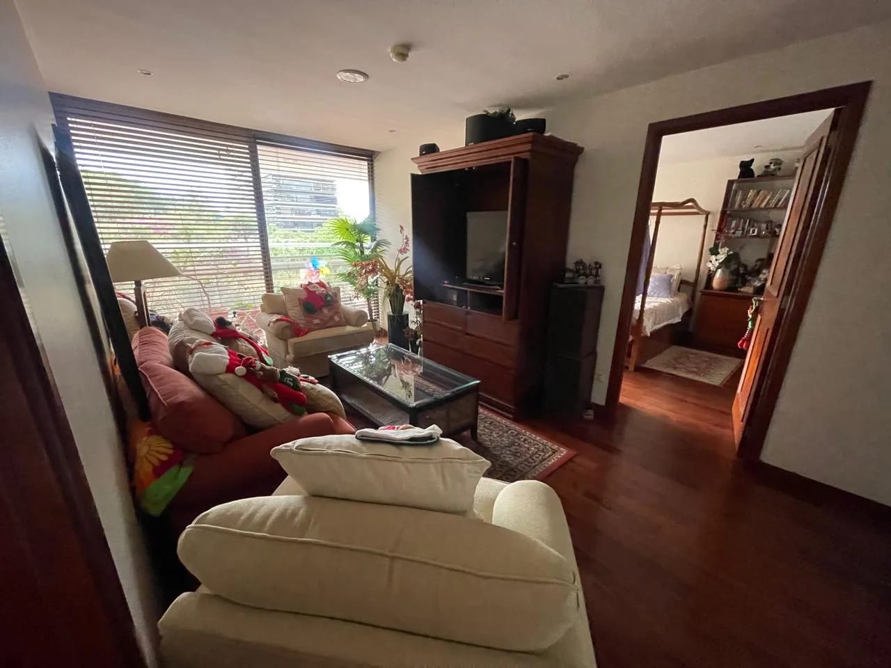 Apartamento amplio RENTA Tiffany z10 3 hab y servicio — Apartamento en Alquiler en Tiffany II, Zona 10, Guatemala, Ciudad — foto 12 de 14