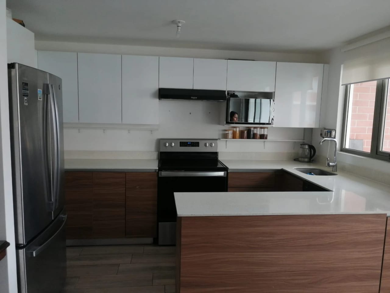 Renta Segheria 2 hab con vista al parque zona 14 — Apartamento en Alquiler en Segheria, Zona 14, Guatemala, Ciudad — foto 2 de 6