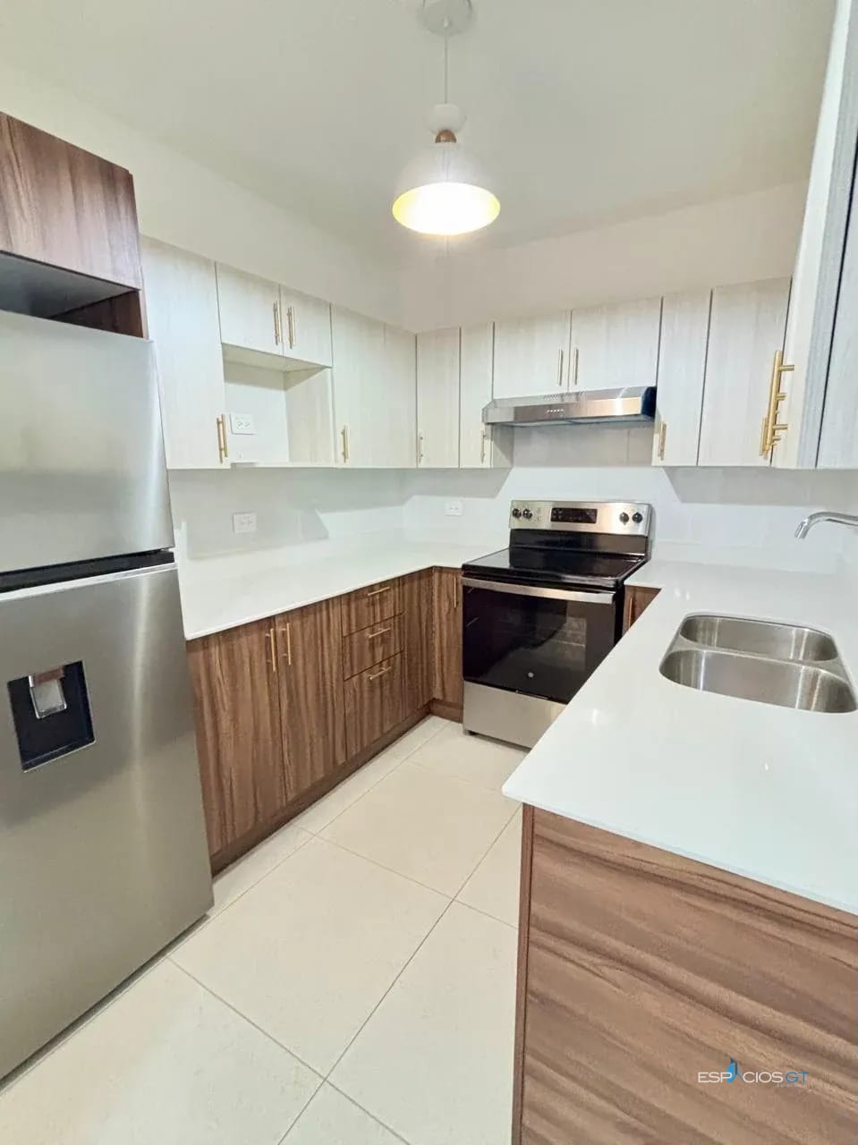 Apartamento en Renta – Primer Nivel Remodelado | Zona 10 📍 Excelente ubicación frente a Oakland Place, Zona 10 — Apartamento en Alquiler en Zona 10, Guatemala, Ciudad — foto 6 de 7