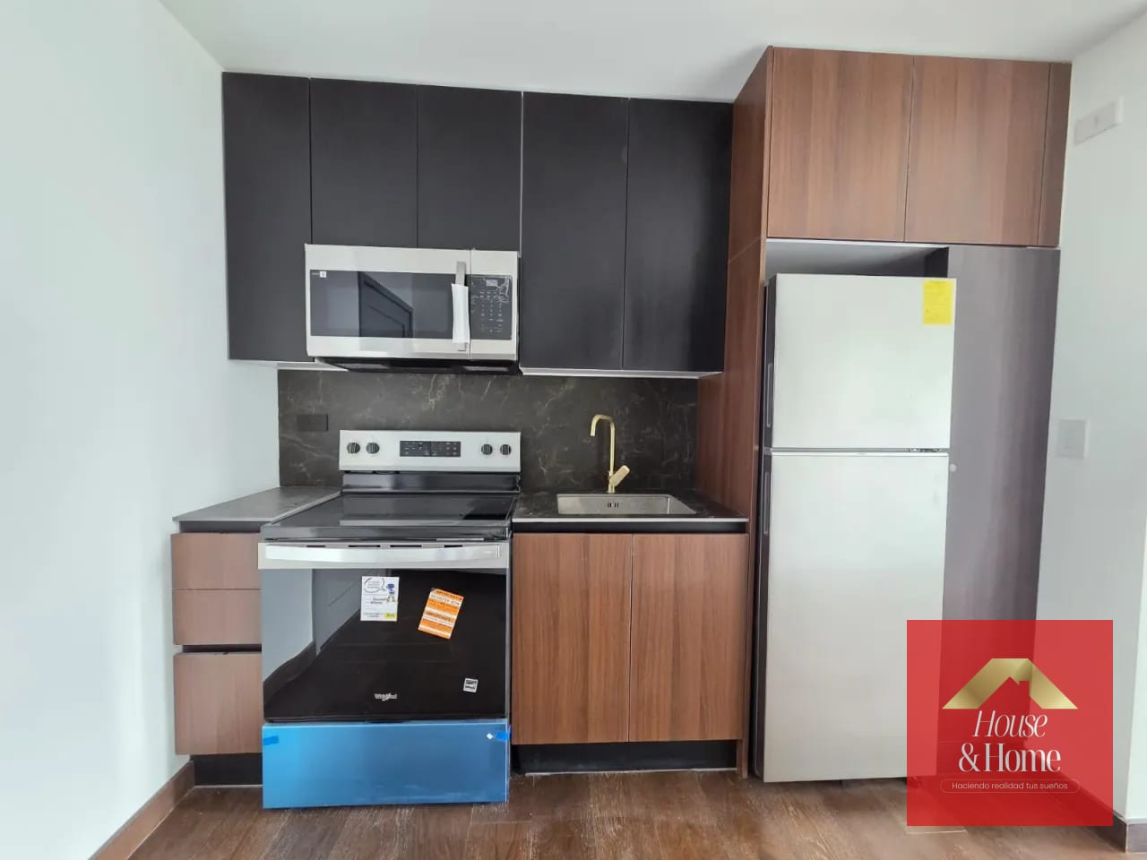 apartamento en renta zona 10 — Apartamento en Alquiler en Atarah, Zona 10, Guatemala, Ciudad — foto 5 de 13