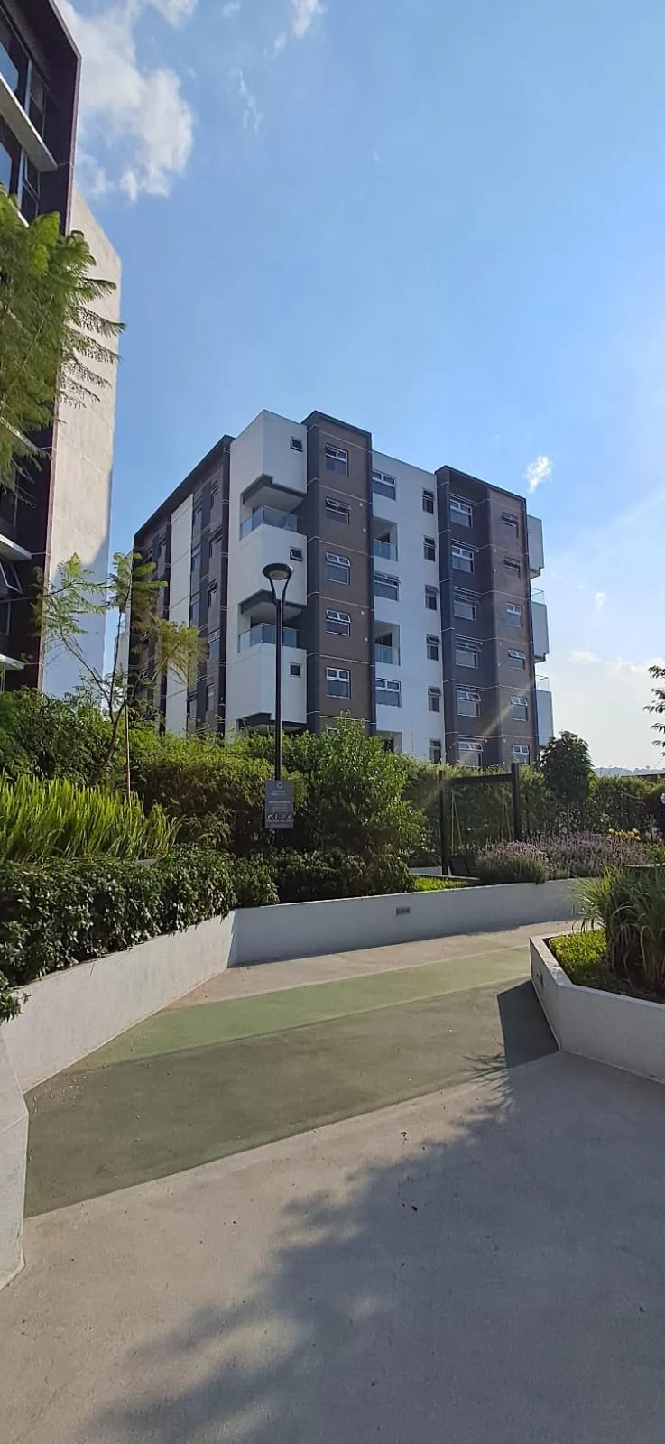Apartamento tipo Villa en Condado Naranjo zona 4 de Mixco — Apartamento en Alquiler en Condado Naranjo, Zona 4 Mixco, Guatemala, Ciudad — foto 1 de 13