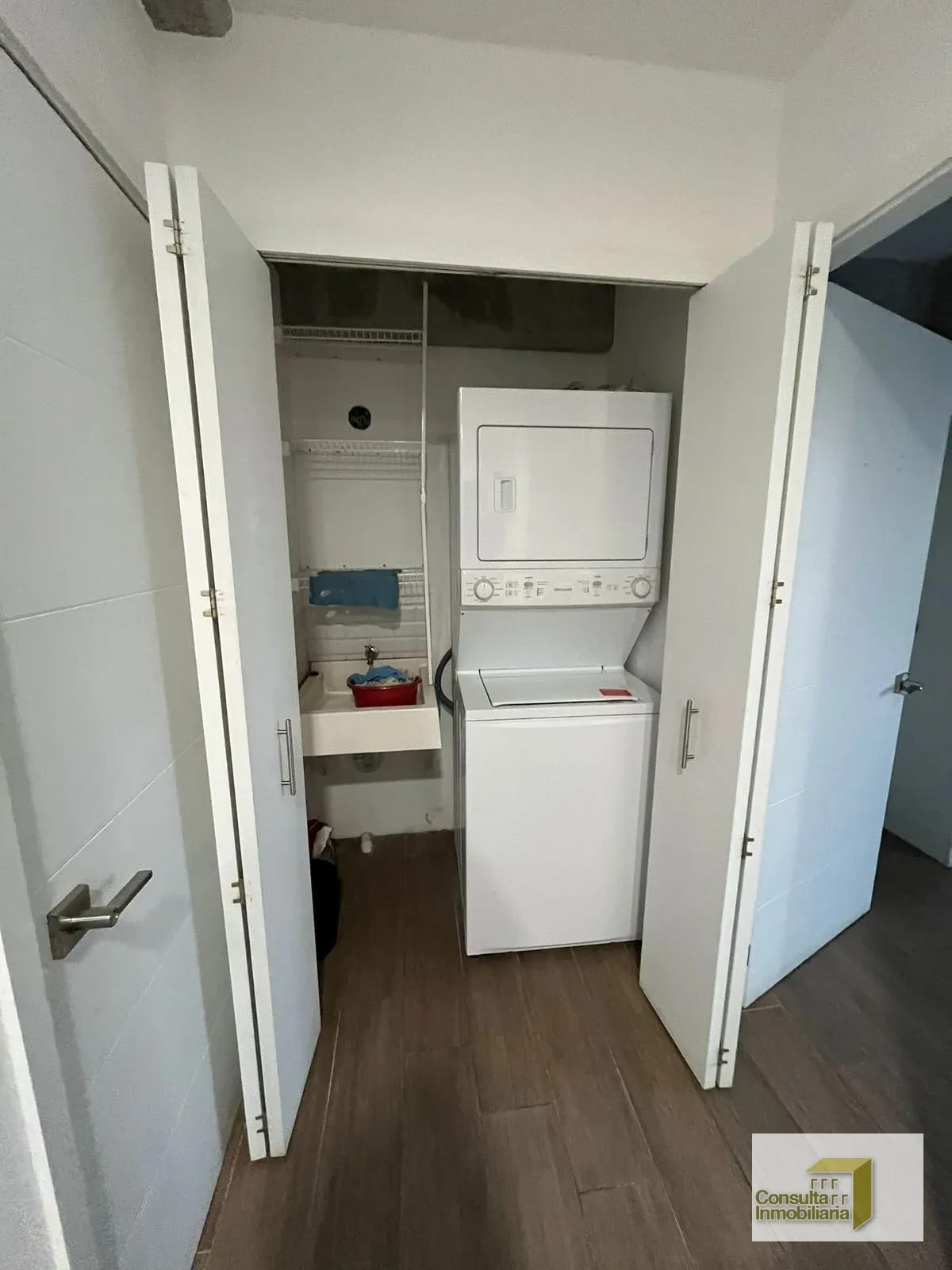 Zona 4/ Edificio Granat / 2 niveles — Apartamento en Alquiler en Granat, Zona 4, Guatemala, Ciudad — foto 12 de 15