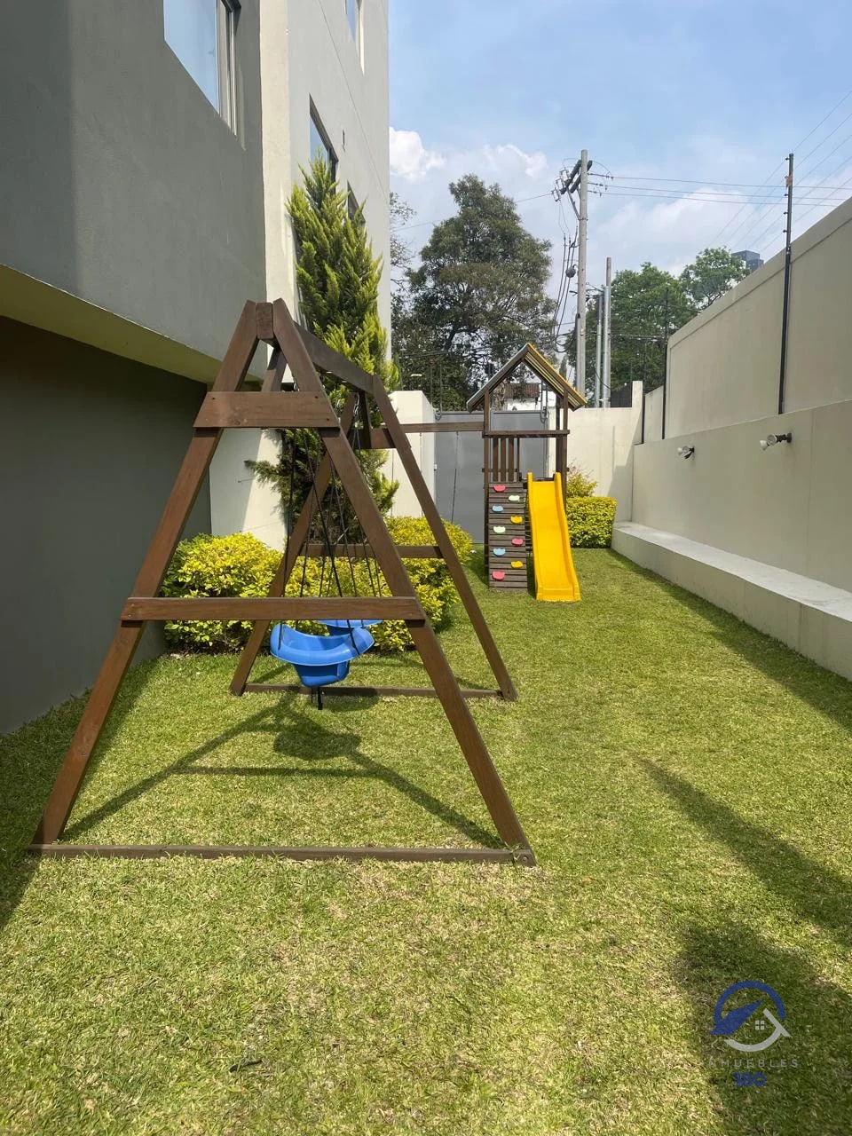 Apartamento en renta en Edificio Verona, zona 10 - 13