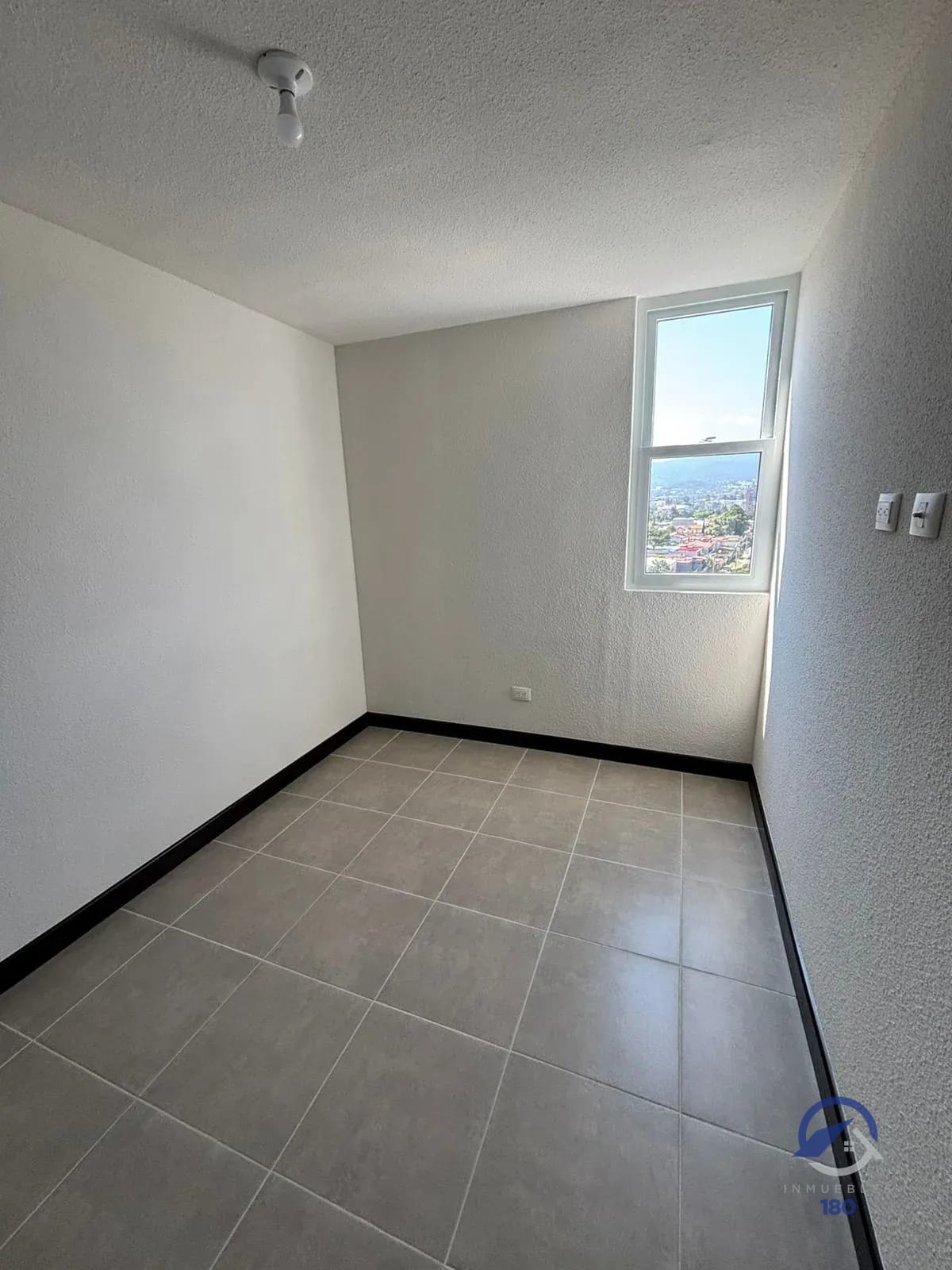 Apartamento en venta en Edificio Esenta, zona 12 — Apartamento en Venta en Esenta, Zona 12, Guatemala, Ciudad — foto 7 de 15