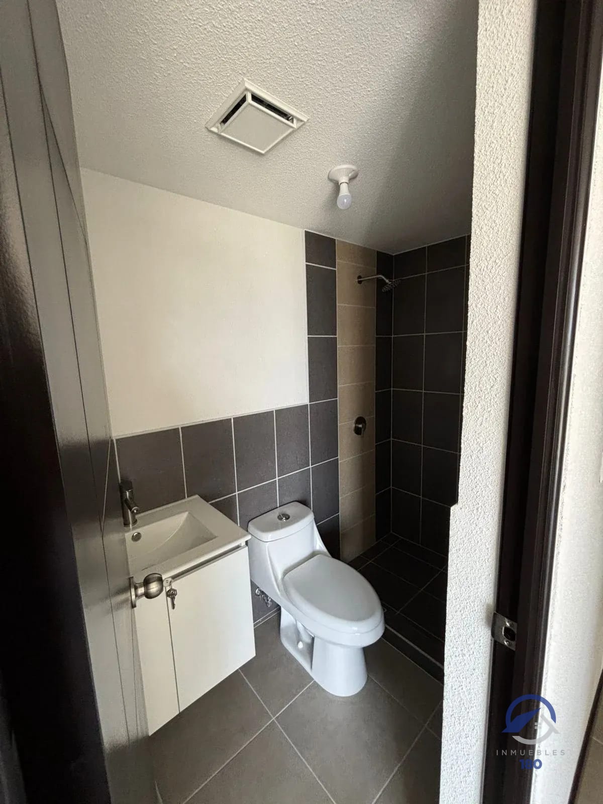 Apartamento en venta en Edificio Esenta, zona 12 — Apartamento en Venta en Esenta, Zona 12, Guatemala, Ciudad — foto 8 de 15