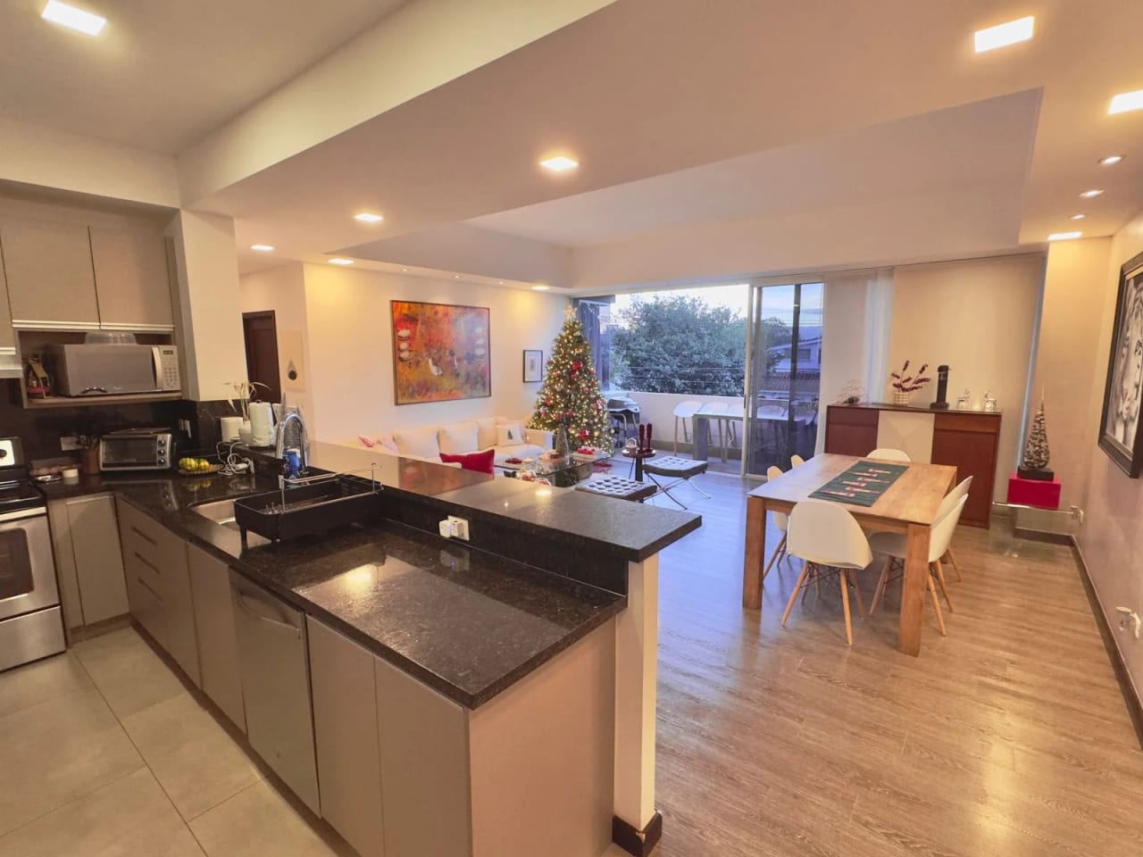 Venta de amplio apartamento en Edificio Quinze | Vista Hermosa 1 en Zona 15 - dentro de garitas. — Apartamento en Venta en Quinze, Zona 15, Guatemala, Ciudad — foto 6 de 15