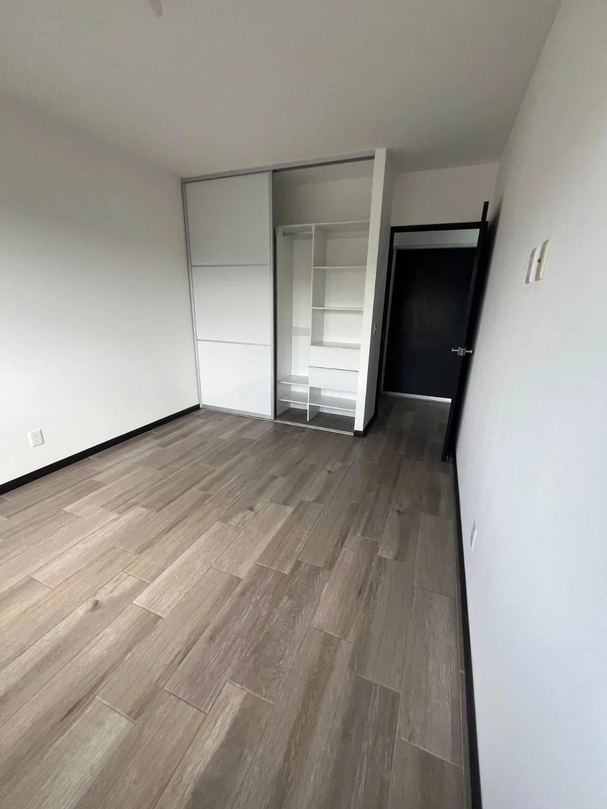 Renta de apartamento en Segheria Zona 14 La Villa — Apartamento en Alquiler en Segheria, Zona 14, Guatemala, Ciudad — foto 4 de 9