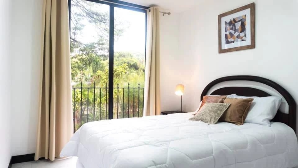 Se Renta Apartamento en Zona 15 Vista Hermosa I — Apartamento en Alquiler en Fontainebleau, Zona 15, Guatemala, Ciudad — foto 4 de 9