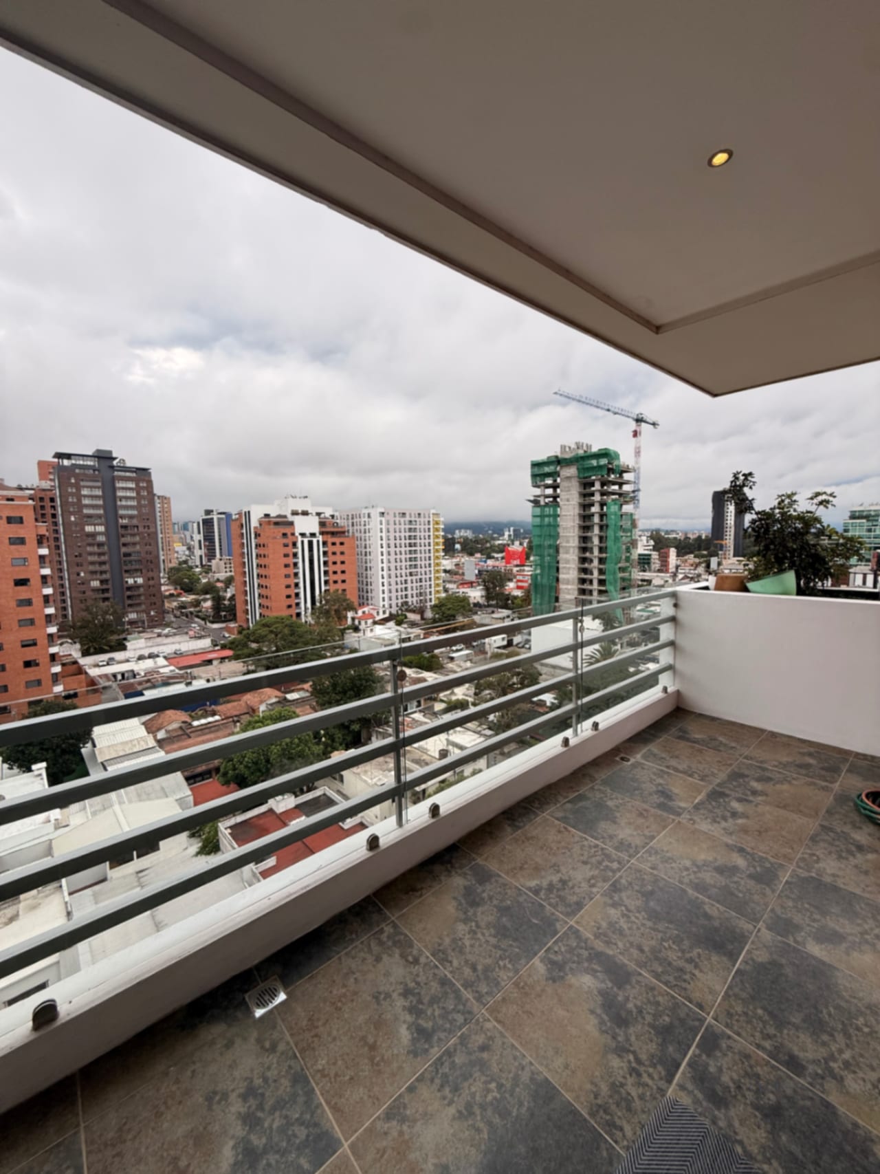 Apartamento zona 10 cerca de La Estacion — Apartamento en Venta en Aria, Zona 10, Guatemala, Ciudad — foto 5 de 13