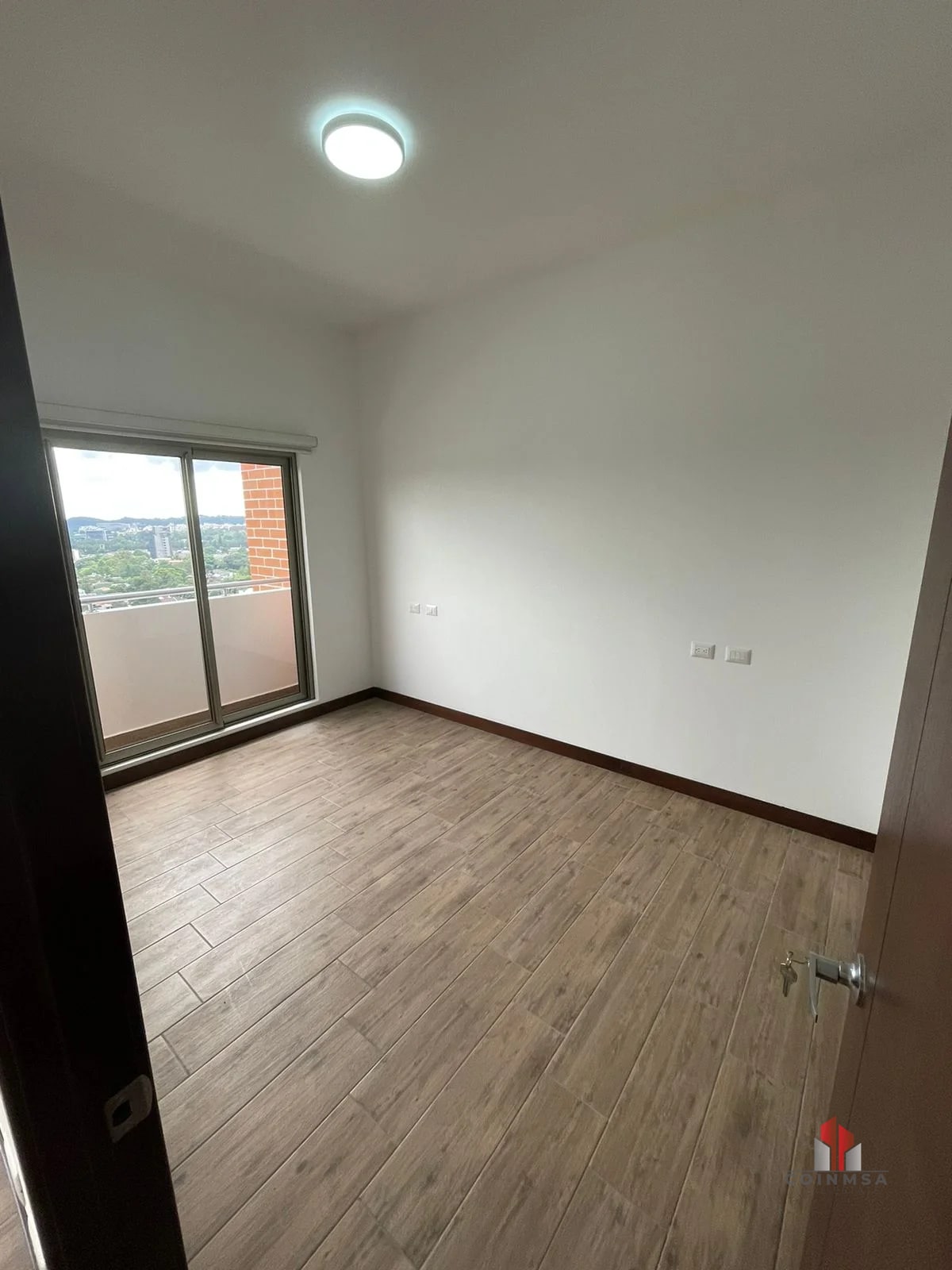 Apartamento en renta en zona 10 / Casalini Diagonal 6 - 8