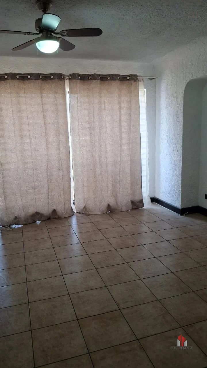 Apartamento semi-amueblado en Renta zona 10 - 5