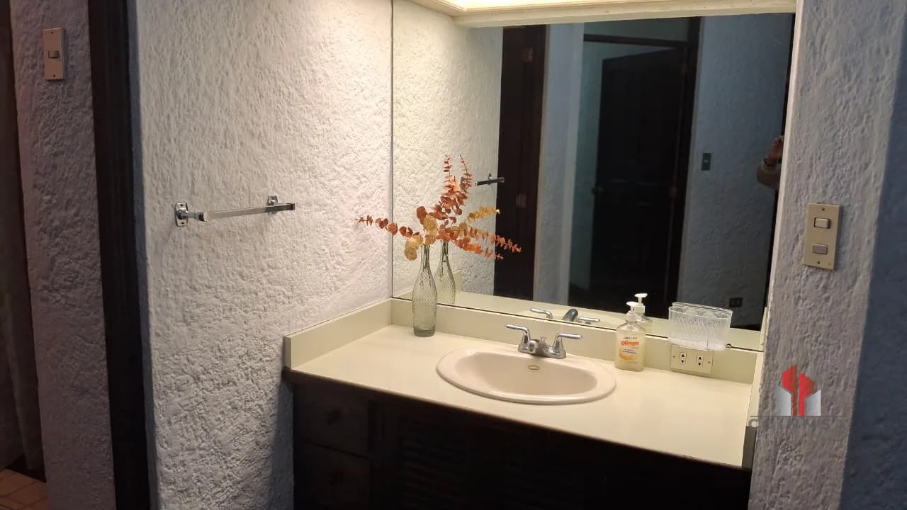 Apartamento amueblado en renta zona 10 / Las Cañas - 14