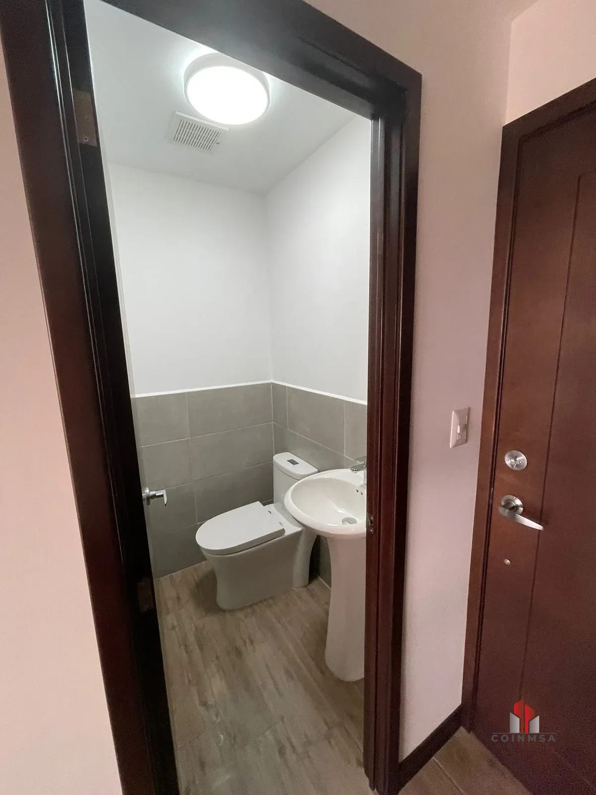 Apartamento en renta en zona 10 / Casalini Diagonal 6 — Apartamento en Alquiler en Casalini Diagonal 6, Zona 10, Guatemala, Ciudad — foto 4 de 10