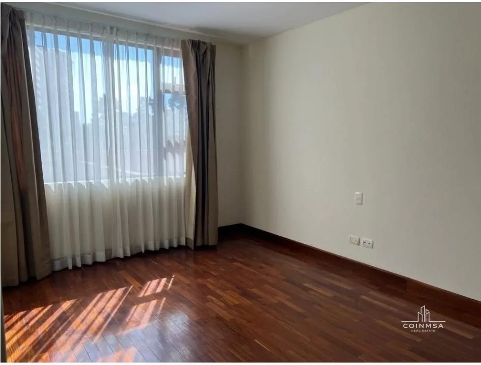 Apartamento en renta zona 10 / Altos de Santa Clara — Apartamento en Alquiler en Altos de Santa Clara, Zona 10, Guatemala, Ciudad — foto 5 de 11