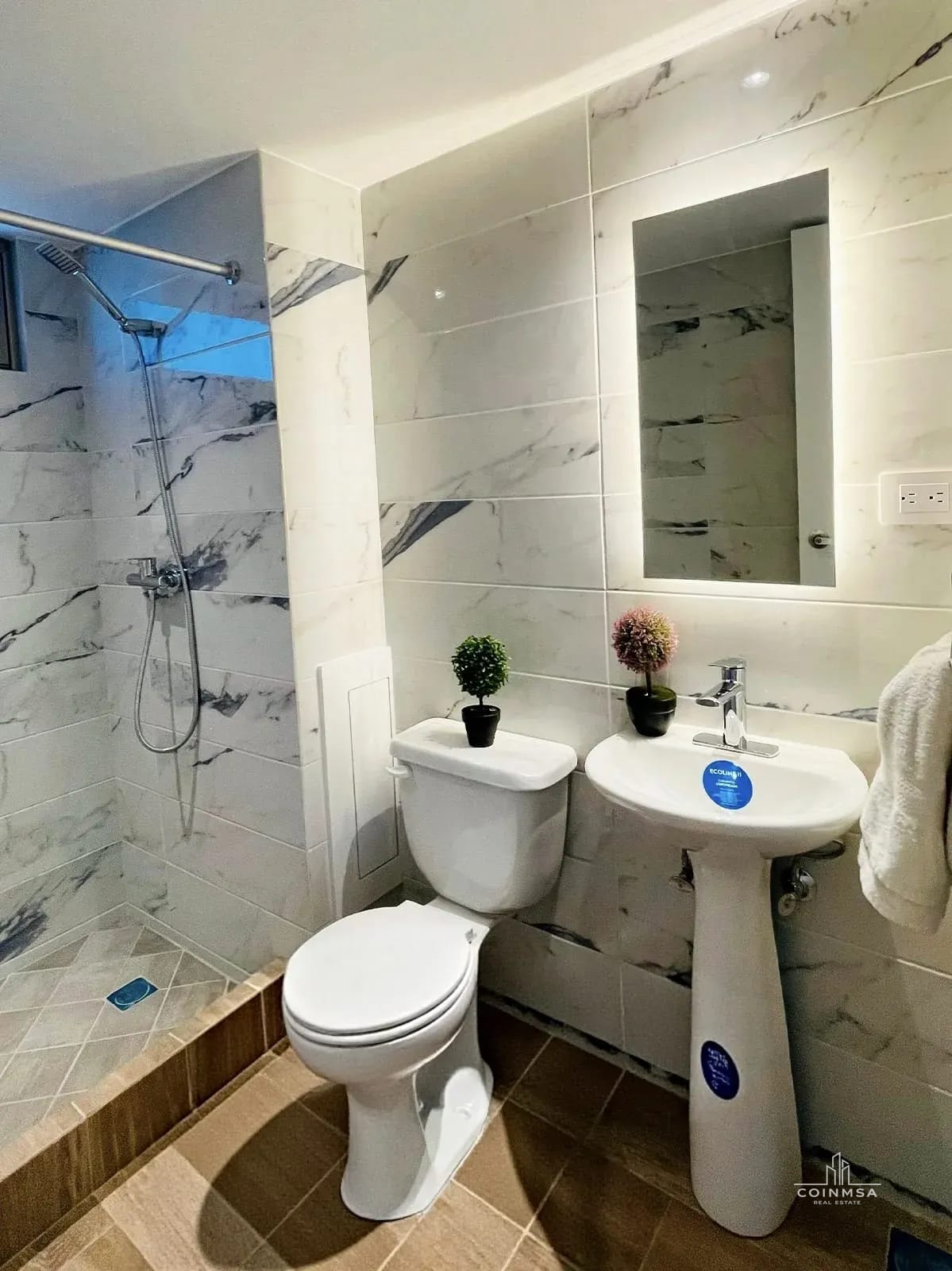 Renta de apartamento amueblado zona 10 — Apartamento en Alquiler en Zona 10, Guatemala, Ciudad — foto 12 de 12