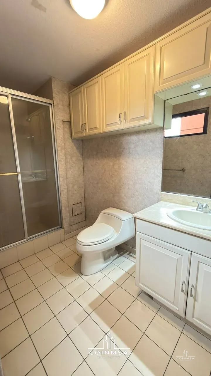 Apartamento en Renta zona 14 — Apartamento en Alquiler en Casa Alta, Zona 14, Guatemala, Ciudad — foto 12 de 15