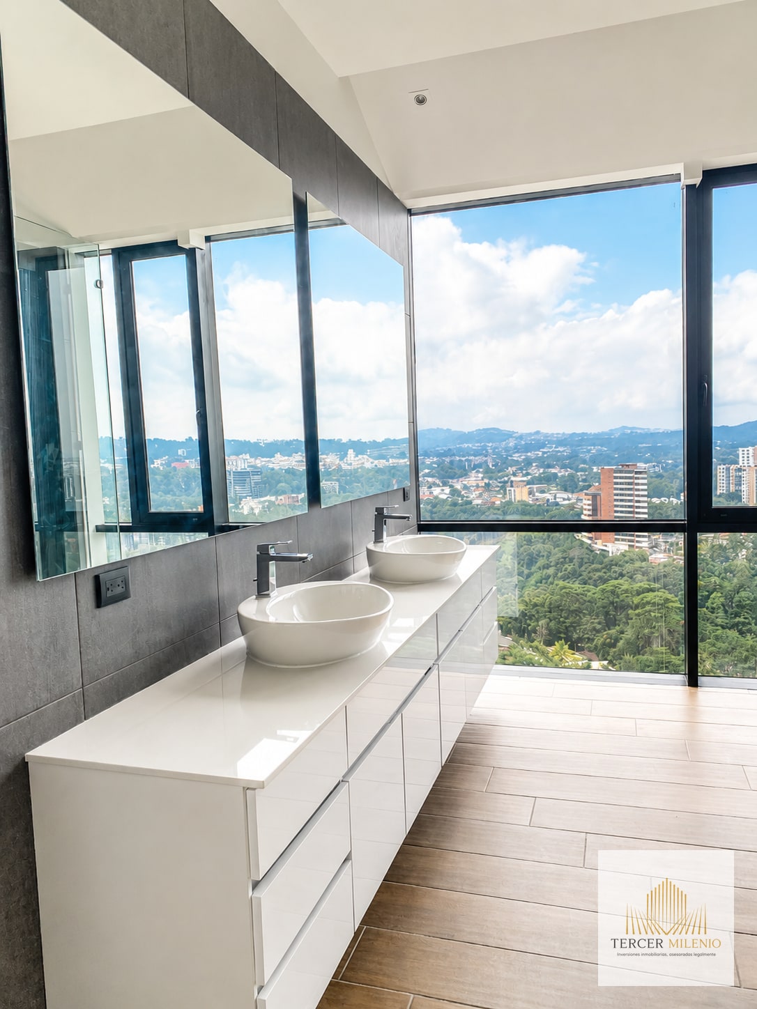 Espectacular Penthouse Oakland zona 10 — Apartamento en Venta en Zona 10, Guatemala, Ciudad — foto 8 de 9