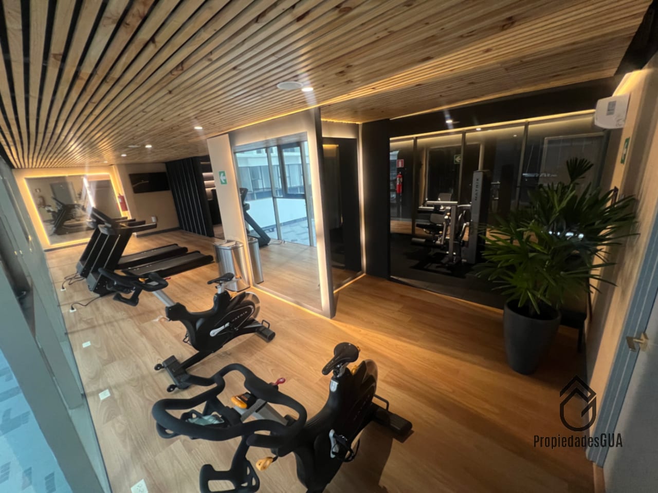 Apartamento para estrenar con acabados refinados — Apartamento en Venta en Zona 10, Guatemala, Ciudad — foto 5 de 13