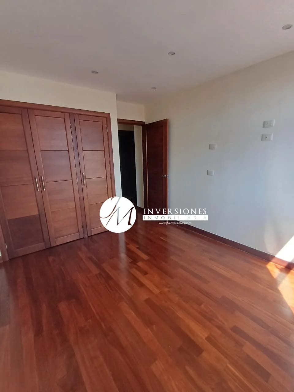 Apartamento en Renta de 2 Dormitorios en zona 10 — Apartamento en Alquiler en Zona 10, Guatemala, Ciudad — foto 9 de 13