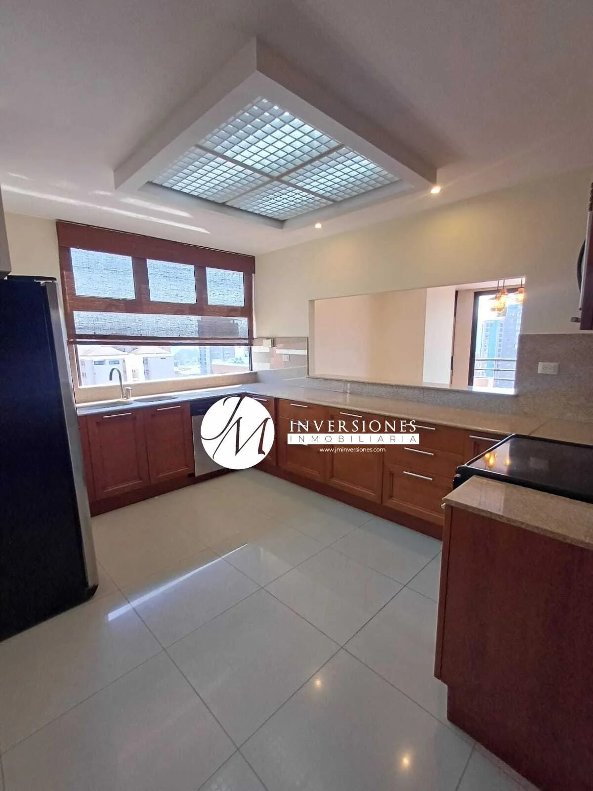 Apartamento en Renta de 2 Dormitorios en zona 10 — Apartamento en Alquiler en Zona 10, Guatemala, Ciudad — foto 4 de 13