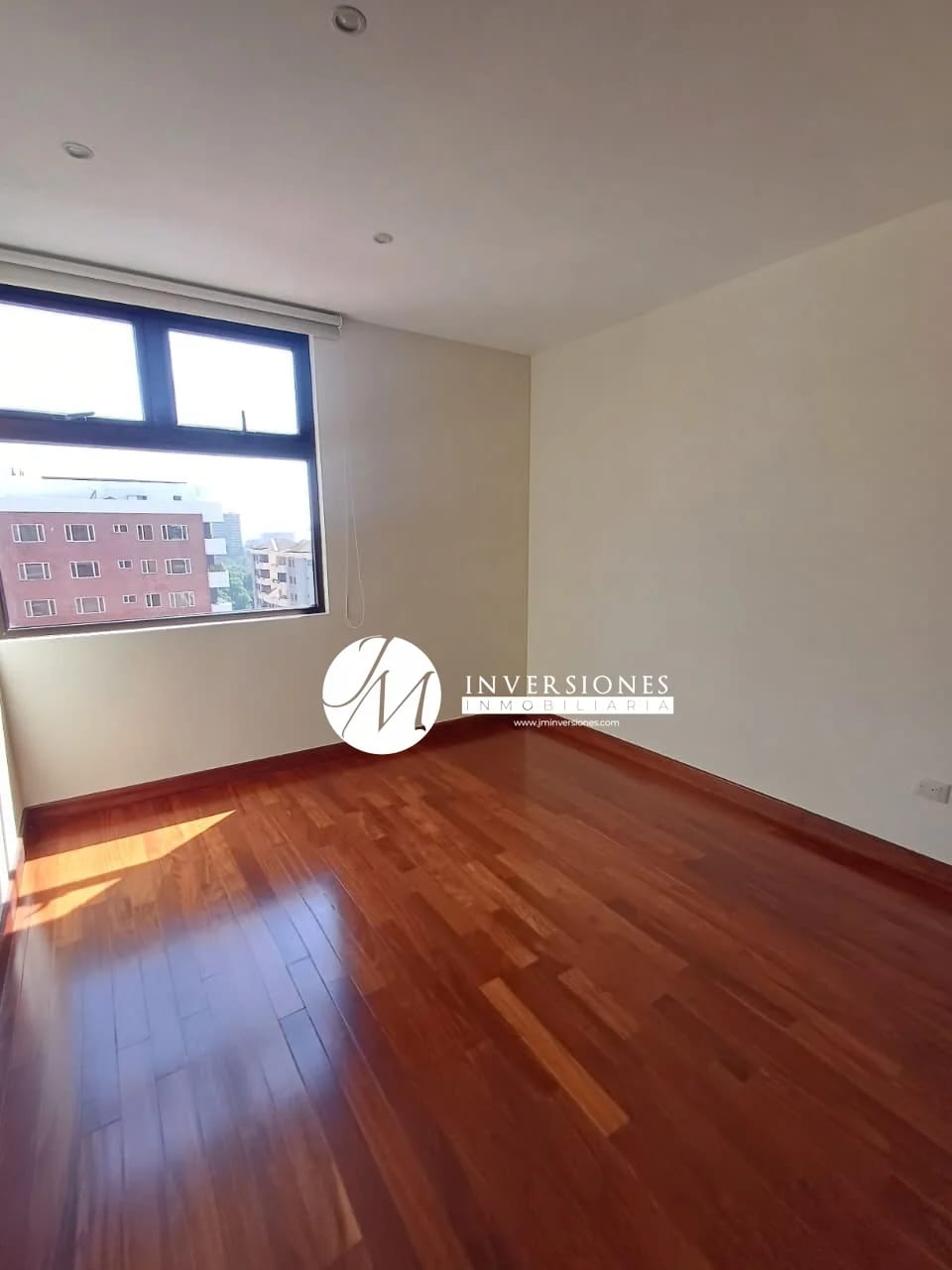 Apartamento en Renta de 2 Dormitorios en zona 10 — Apartamento en Alquiler en Zona 10, Guatemala, Ciudad — foto 8 de 13