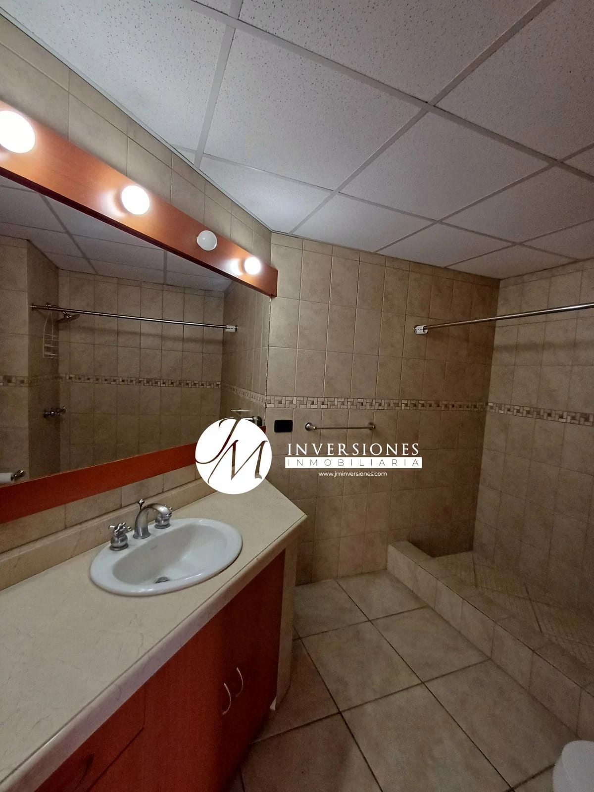 Apartamento en Renta de 2 Dormitorios en zona 14 — Apartamento en Venta en Zona 14, Guatemala, Ciudad — foto 6 de 7