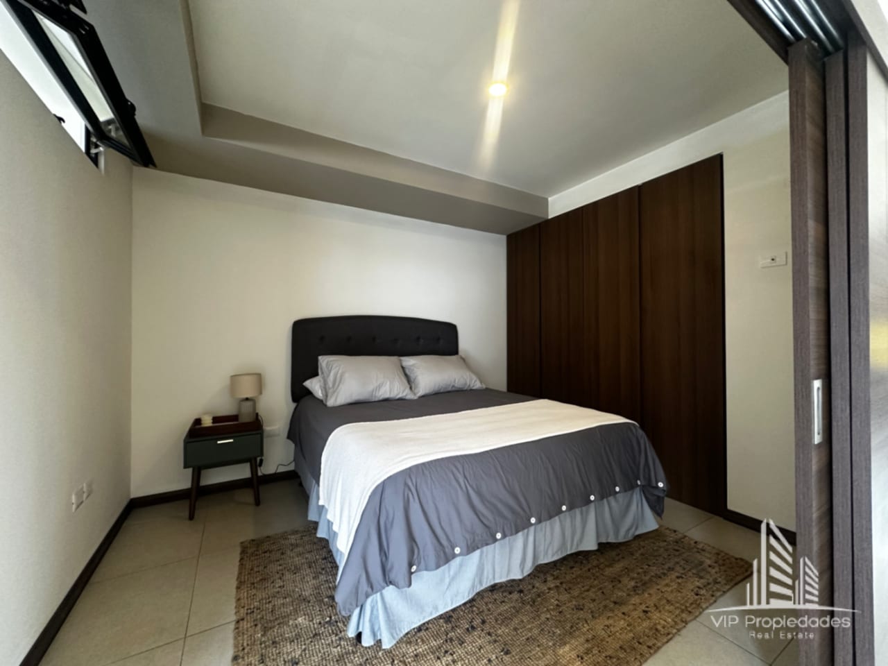 Zona 10, apartamento en alquiler — Apartamento en Alquiler en Mira, Zona 10, Guatemala, Ciudad — foto 6 de 12