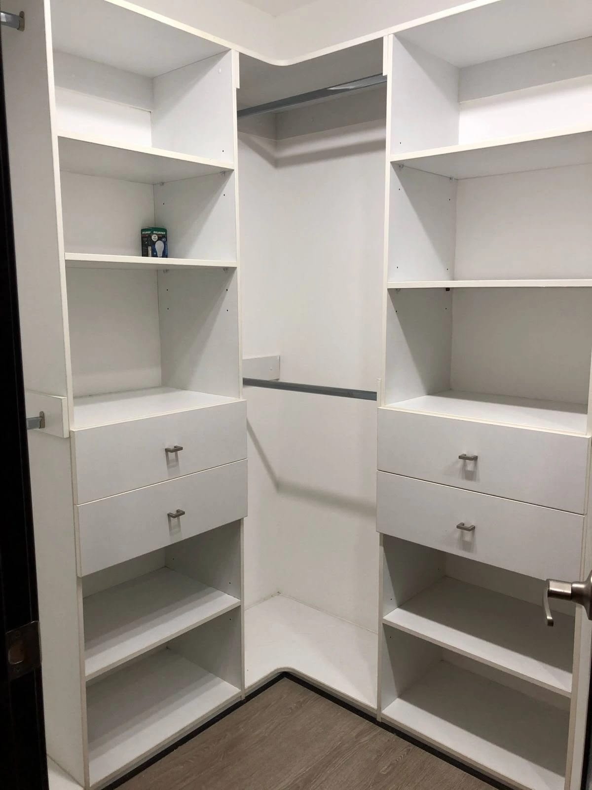 Apartamento Amueblado en zona 10 — Apartamento en Alquiler en Neo Apartamentos, Zona 10, Guatemala, Ciudad — foto 4 de 10