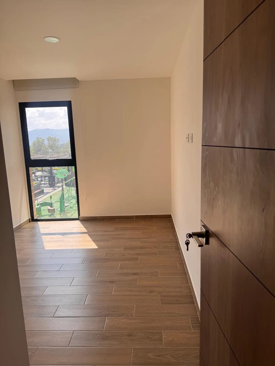 Apartamento Moderno en zona 14 — Apartamento en Alquiler en Parque 14, Zona 14, Guatemala, Ciudad — foto 7 de 17