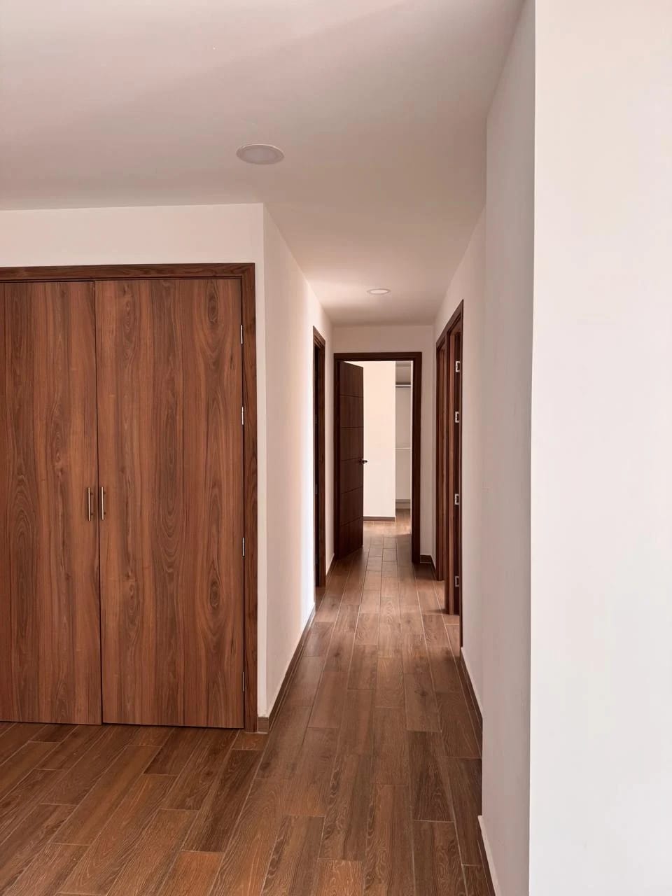 Apartamento Moderno en zona 14 — Apartamento en Alquiler en Parque 14, Zona 14, Guatemala, Ciudad — foto 14 de 17