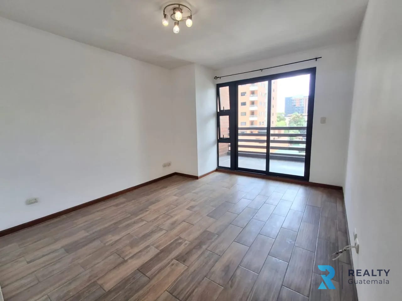 RENTO Apartamento Torre del Valle 2, Zona 10 — Apartamento en Alquiler en Torre Del Valle, Zona 10, Guatemala, Ciudad — foto 3 de 16
