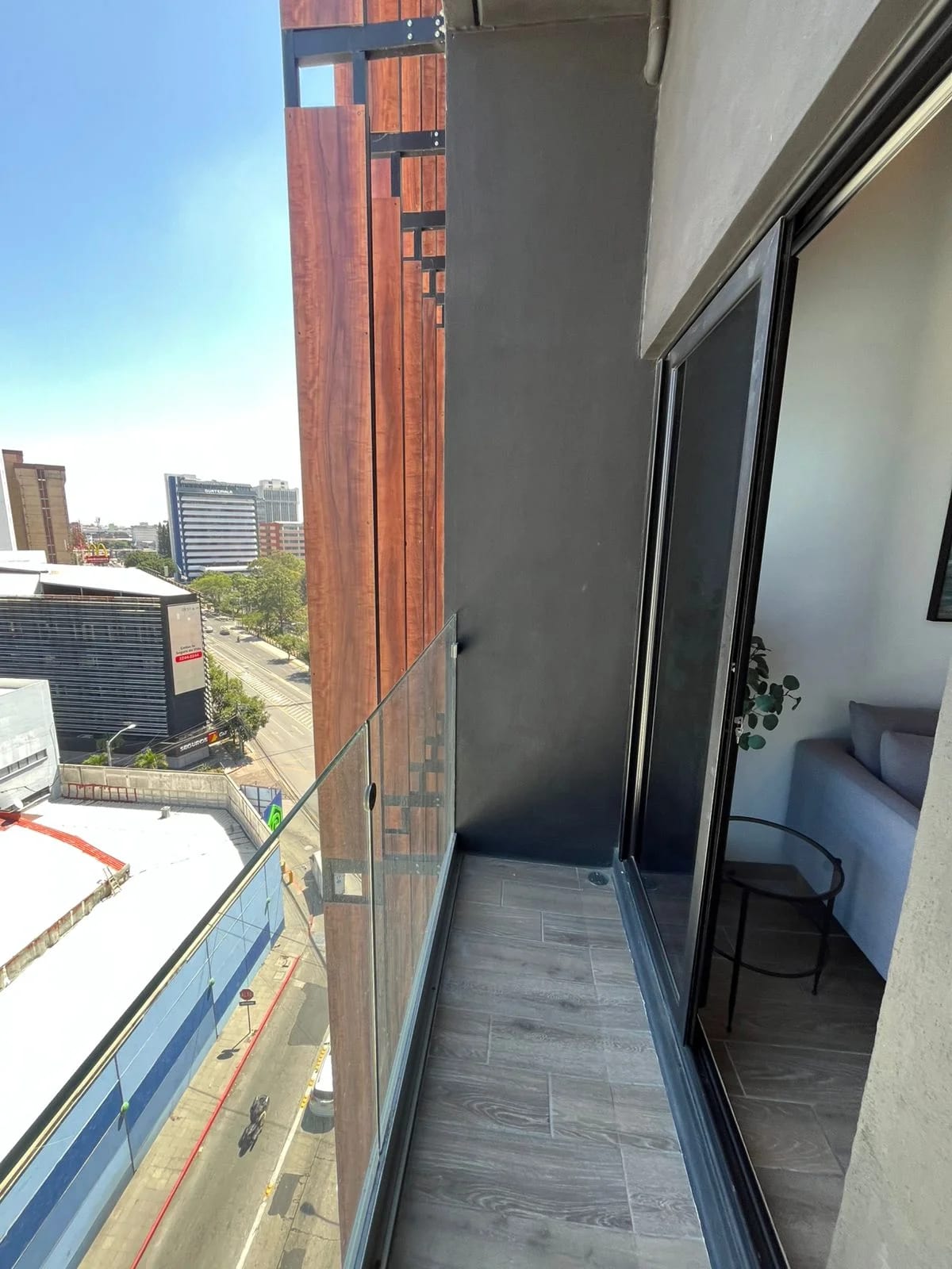 APARTAMENTO AMUEBLADO EN VENTA EDIFICIO SEPTIMO ZONA 4 — Apartamento en Venta en Séptimo, Zona 4, Guatemala, Ciudad — foto 8 de 13
