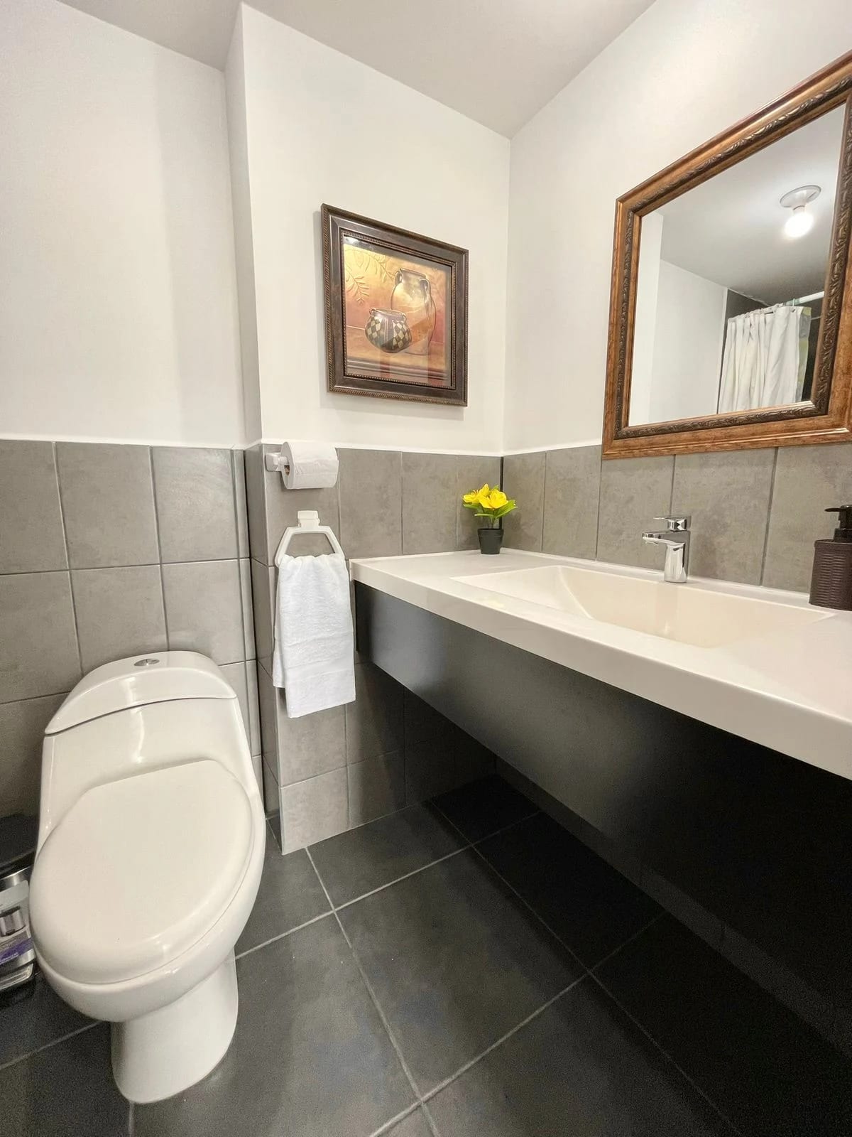 APARTAMENTO AMUEBLADO EN VENTA ZONA 11 EDIFICIO MARISCAL UNO UNO — Apartamento en Venta en Mariscal Uno Uno, Zona 11, Guatemala, Ciudad — foto 7 de 14