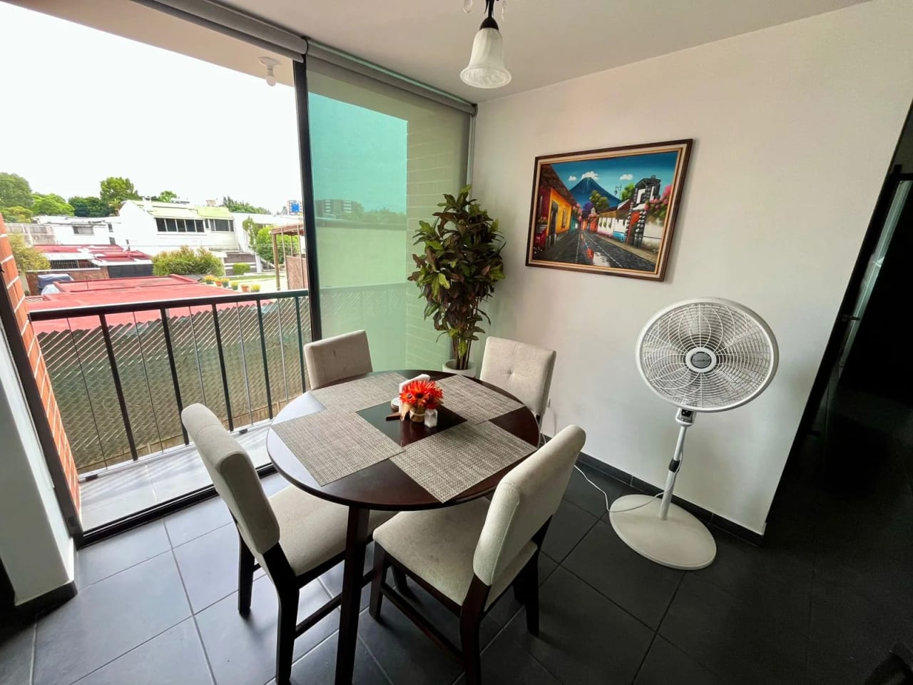 APARTAMENTO AMUEBLADO EN VENTA ZONA 11 EDIFICIO MARISCAL UNO UNO — Apartamento en Venta en Mariscal Uno Uno, Zona 11, Guatemala, Ciudad — foto 3 de 14