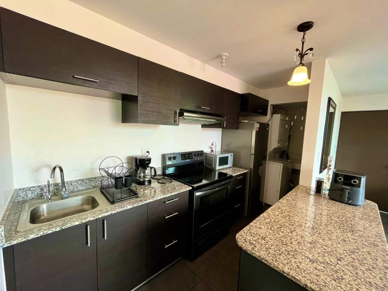 APARTAMENTO AMUEBLADO EN VENTA ZONA 11 EDIFICIO MARISCAL UNO UNO — Apartamento en Venta en Mariscal Uno Uno, Zona 11, Guatemala, Ciudad — foto 4 de 14