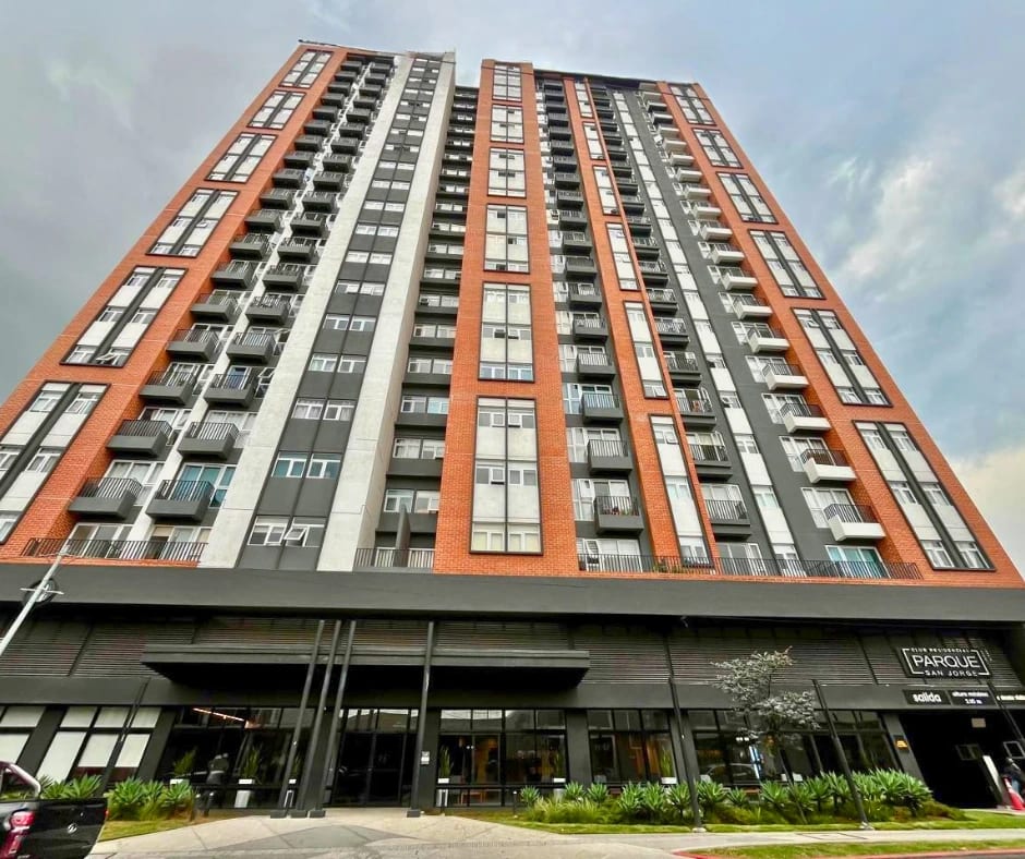 APARTAMENTO AMUEBLADO EN VENTA ZONA 11 EDIFICIO PARQUE SAN JORGE — Apartamento en Venta en Parque San Jorge, Zona 11, Guatemala, Ciudad — foto 1 de 13