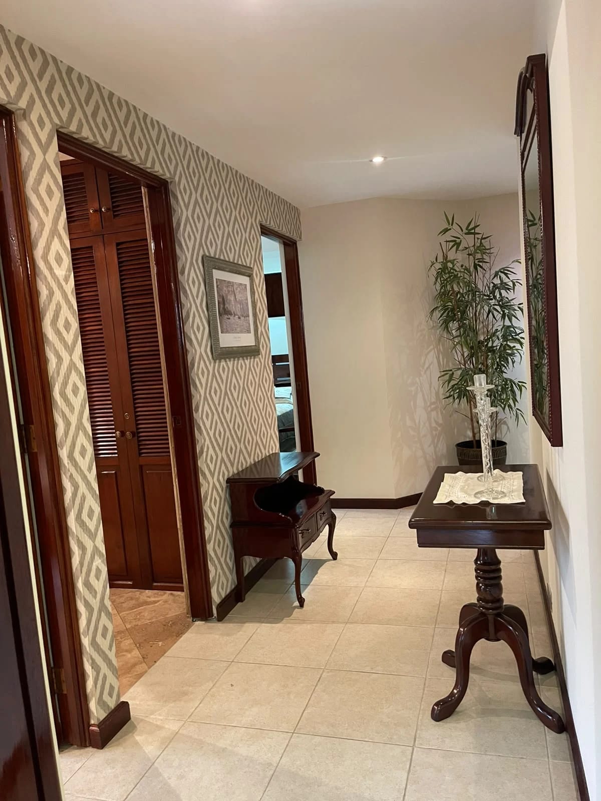 Venta de Amplio apartamento en zona 14 Bonaire, 3 dormitorios y dormit — Apartamento en Venta en Bonaire, Zona 14, Guatemala, Ciudad — foto 11 de 17