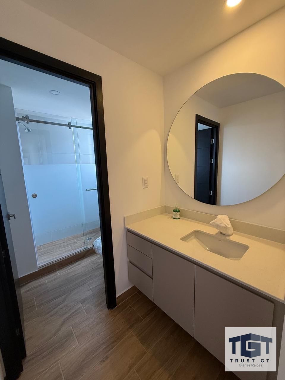 Apartamento en renta zona 13 Essenza — Apartamento en Alquiler en Zona 13, Guatemala, Ciudad — foto 4 de 8