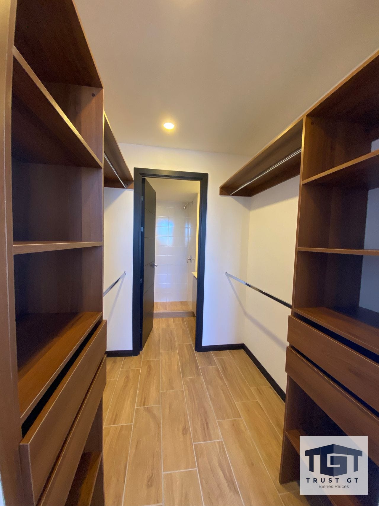 Apartamento en renta zona 13, Essenza — Apartamento en Alquiler en Zona 13, Guatemala, Ciudad — foto 1 de 9