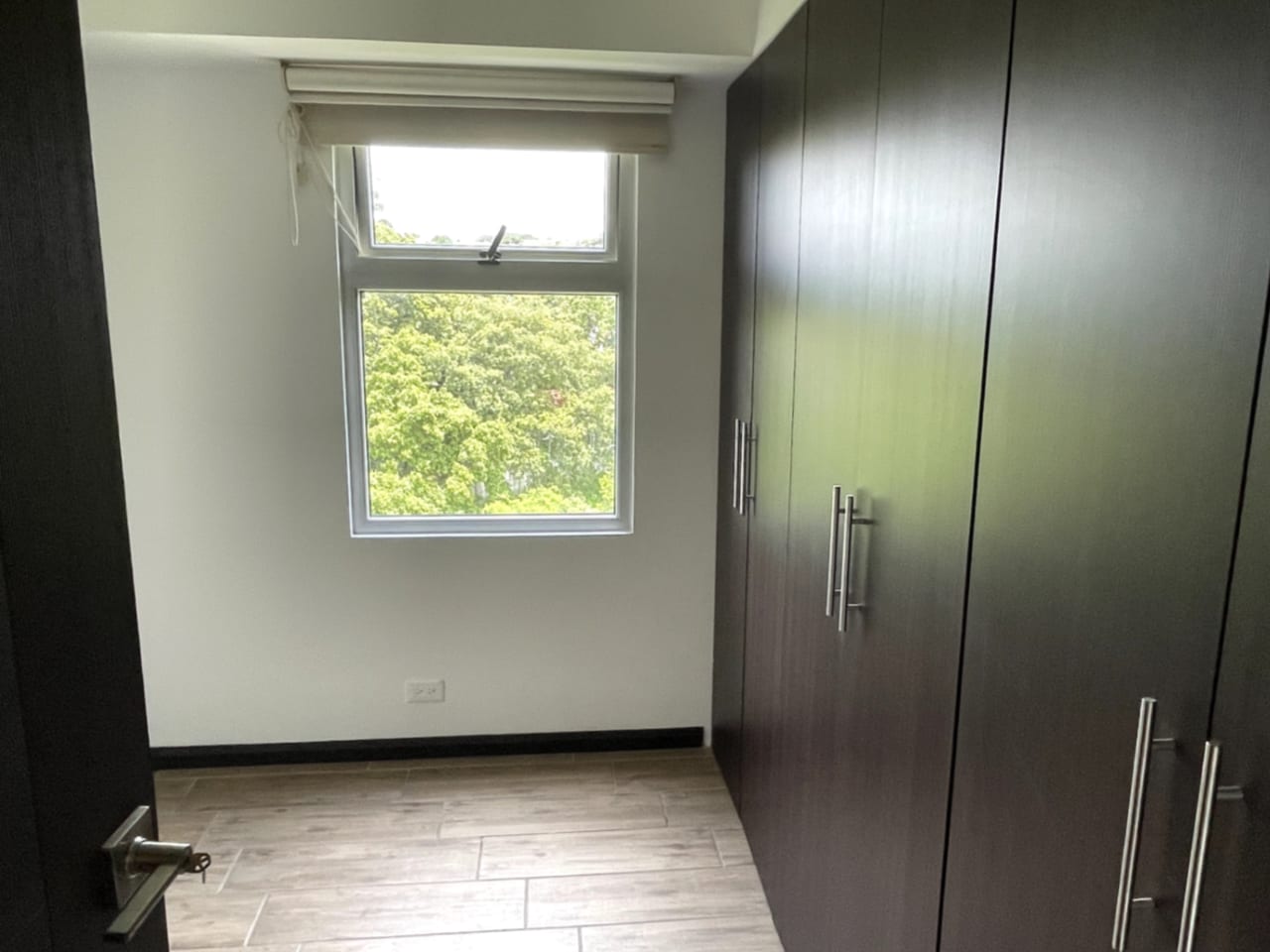 Rento Preciosa Villa en Alegria Condado Naranjo — Apartamento en Alquiler en Condado Naranjo, Zona 4 Mixco, Guatemala, Ciudad — foto 9 de 16