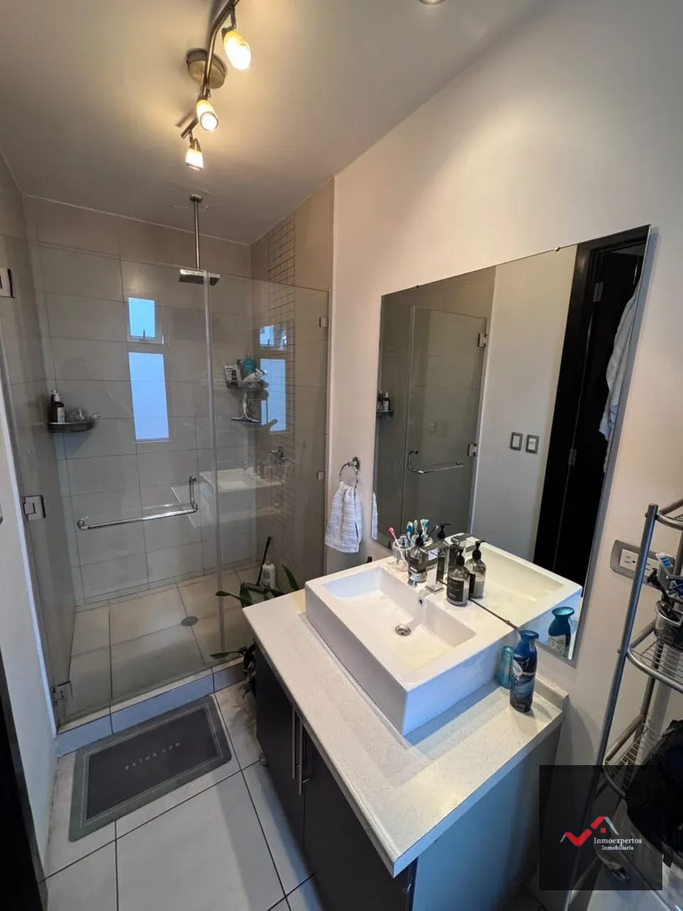 Apartamento en Renta Torre 14 Zona 14 — Apartamento en Alquiler en Zona 14, Guatemala, Ciudad — foto 4 de 13