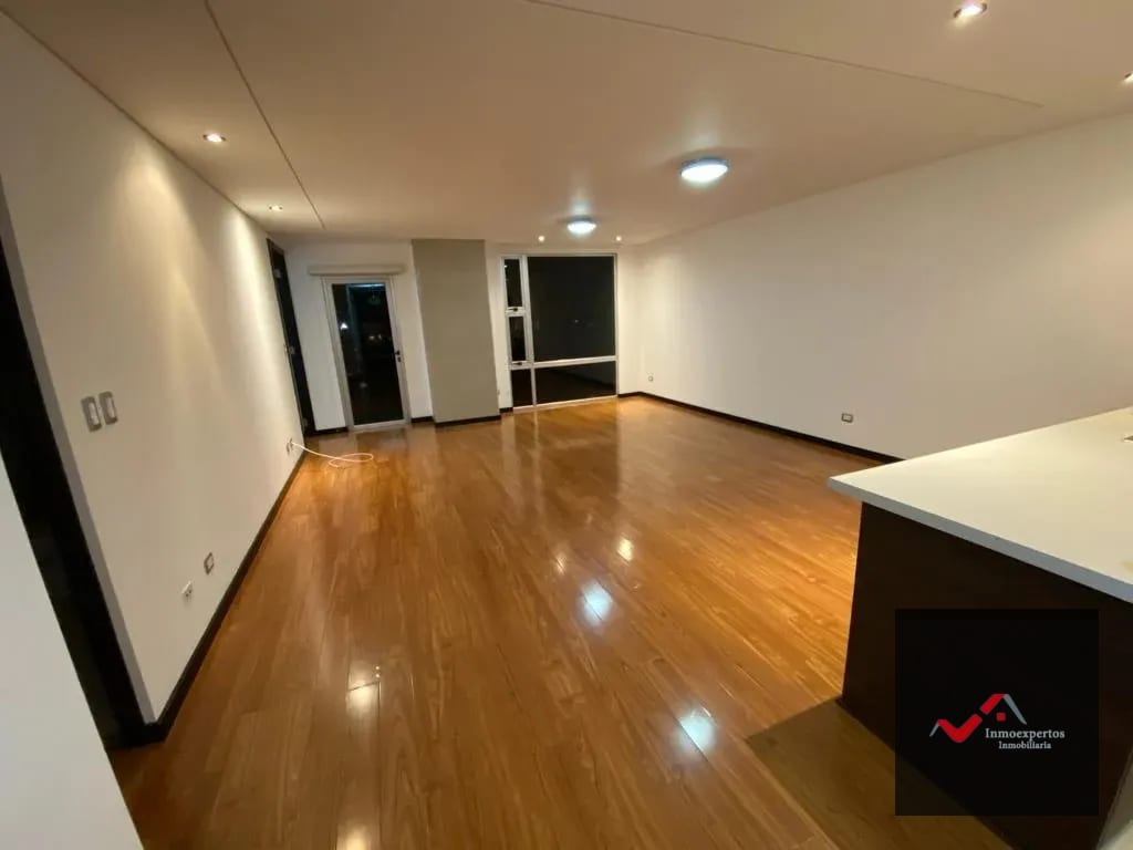 Apartamento en Renta Torre 14 Zona 14 — Apartamento en Alquiler en Zona 14, Guatemala, Ciudad — foto 7 de 13