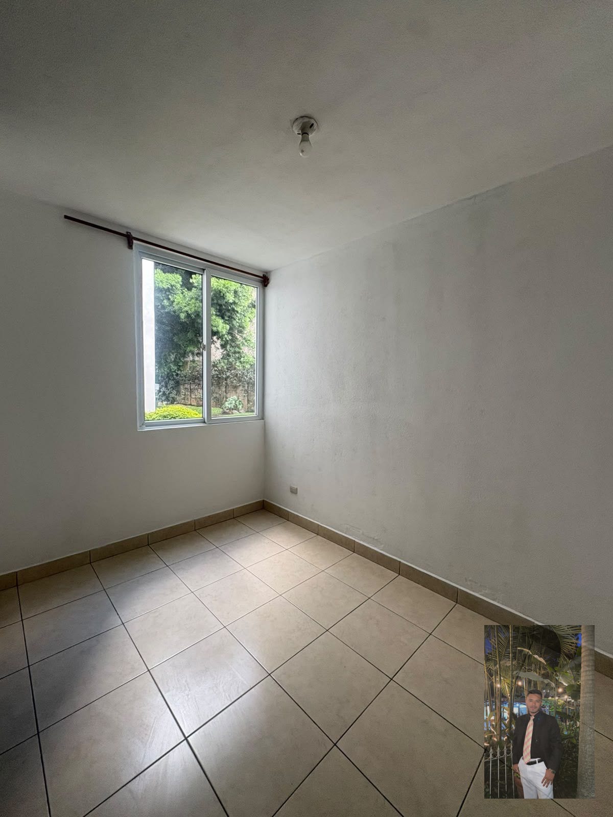 Rento Bello apartamento en zona 14, edificio real de los fiallos — Apartamento en Alquiler en Zona 14, Guatemala, Ciudad — foto 2 de 7