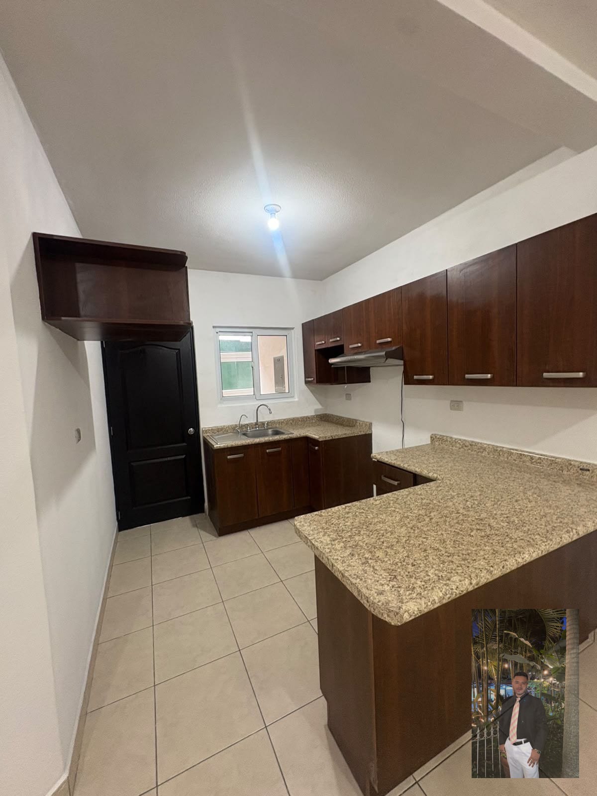Rento Bello apartamento en zona 14, edificio real de los fiallos — Apartamento en Alquiler en Zona 14, Guatemala, Ciudad — foto 4 de 7