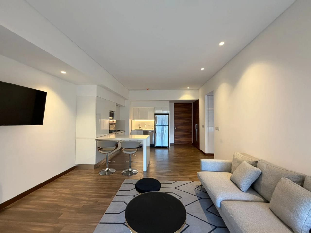 Alquilo moderno apartamento amueblado en zona 10 — Apartamento en Alquiler en Avia, Zona 10, Guatemala, Ciudad — foto 3 de 9