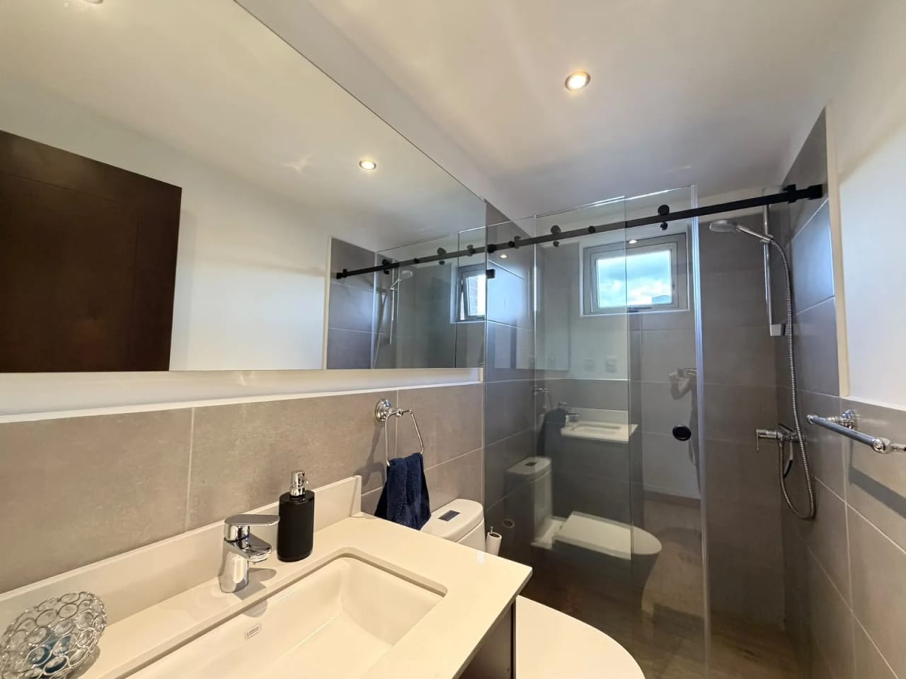 Vendo amplio apartamento en zona 10 — Apartamento en Venta en Casalini Diagonal 6, Zona 10, Guatemala, Ciudad — foto 8 de 13