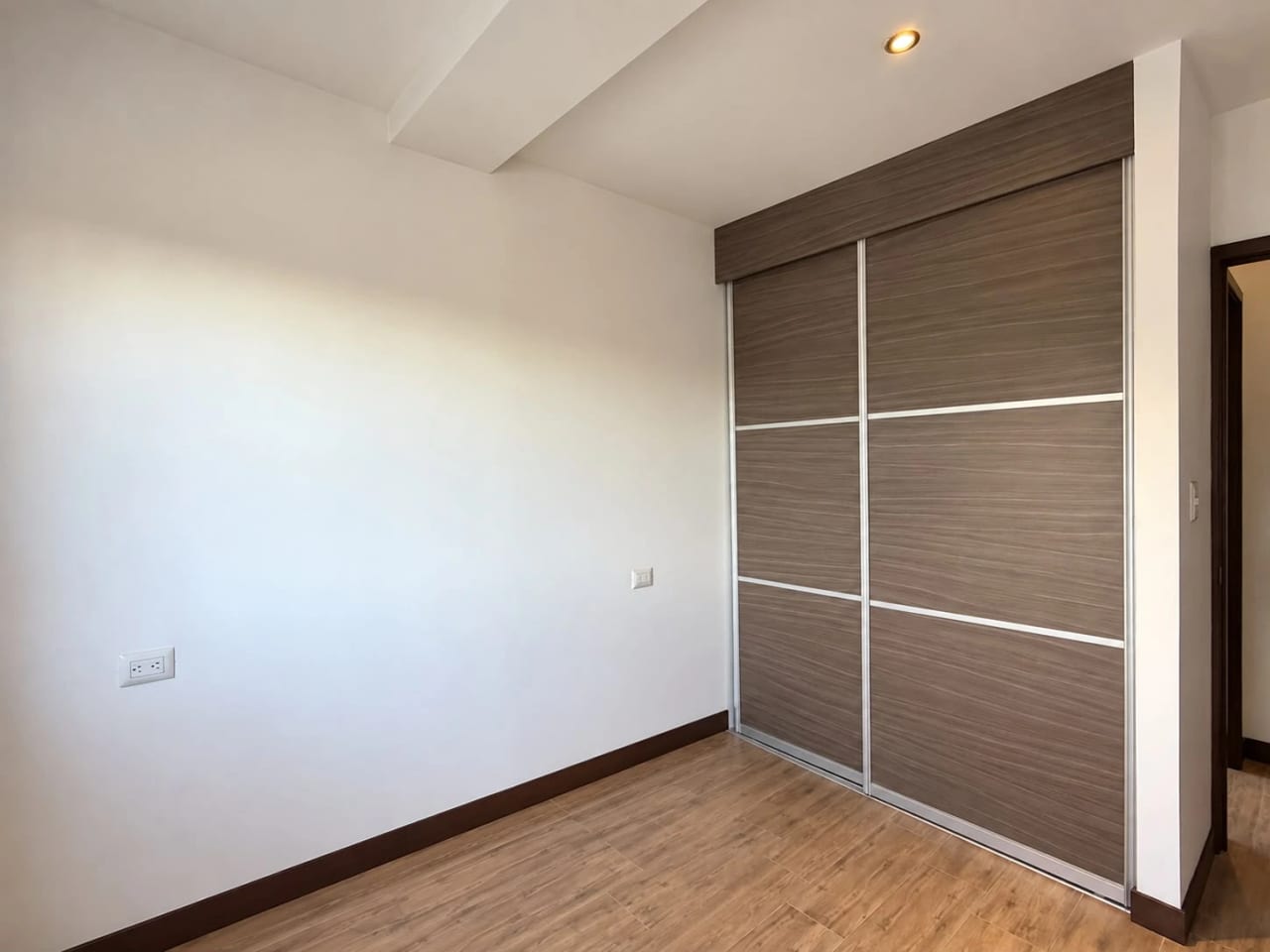 Vendo amplio apartamento en zona 10 — Apartamento en Venta en Casalini Diagonal 6, Zona 10, Guatemala, Ciudad — foto 10 de 13